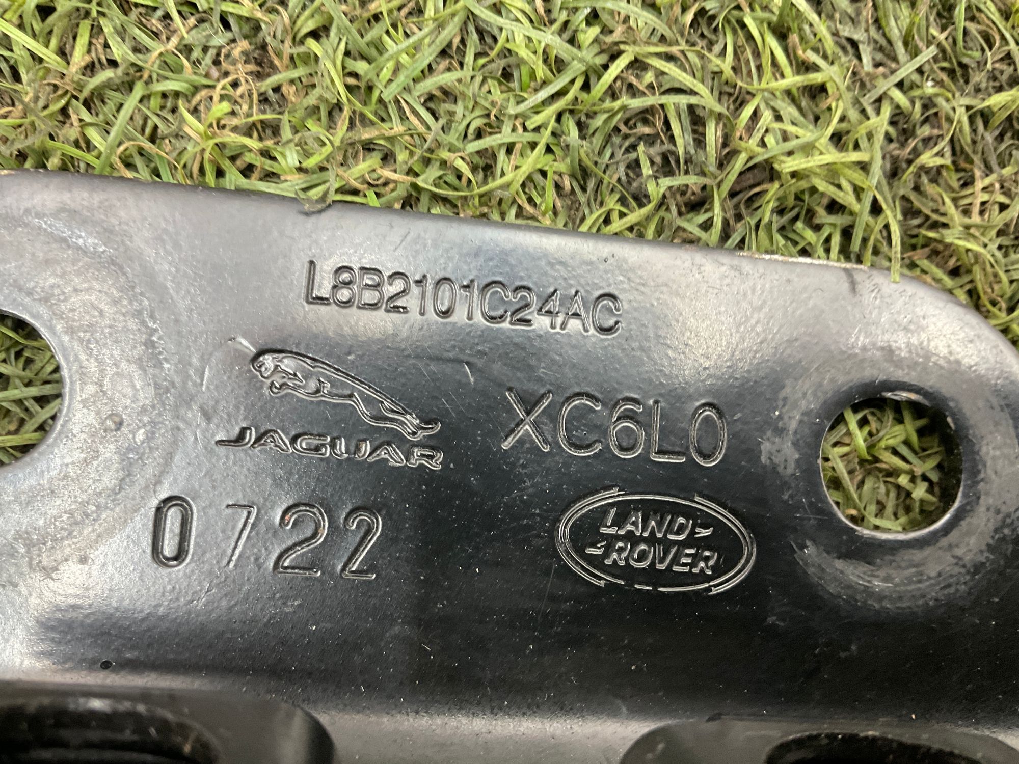 Крепление спинки заднего сиденья Land Rover Defender II L663 2022, 3000 рублей, Москва