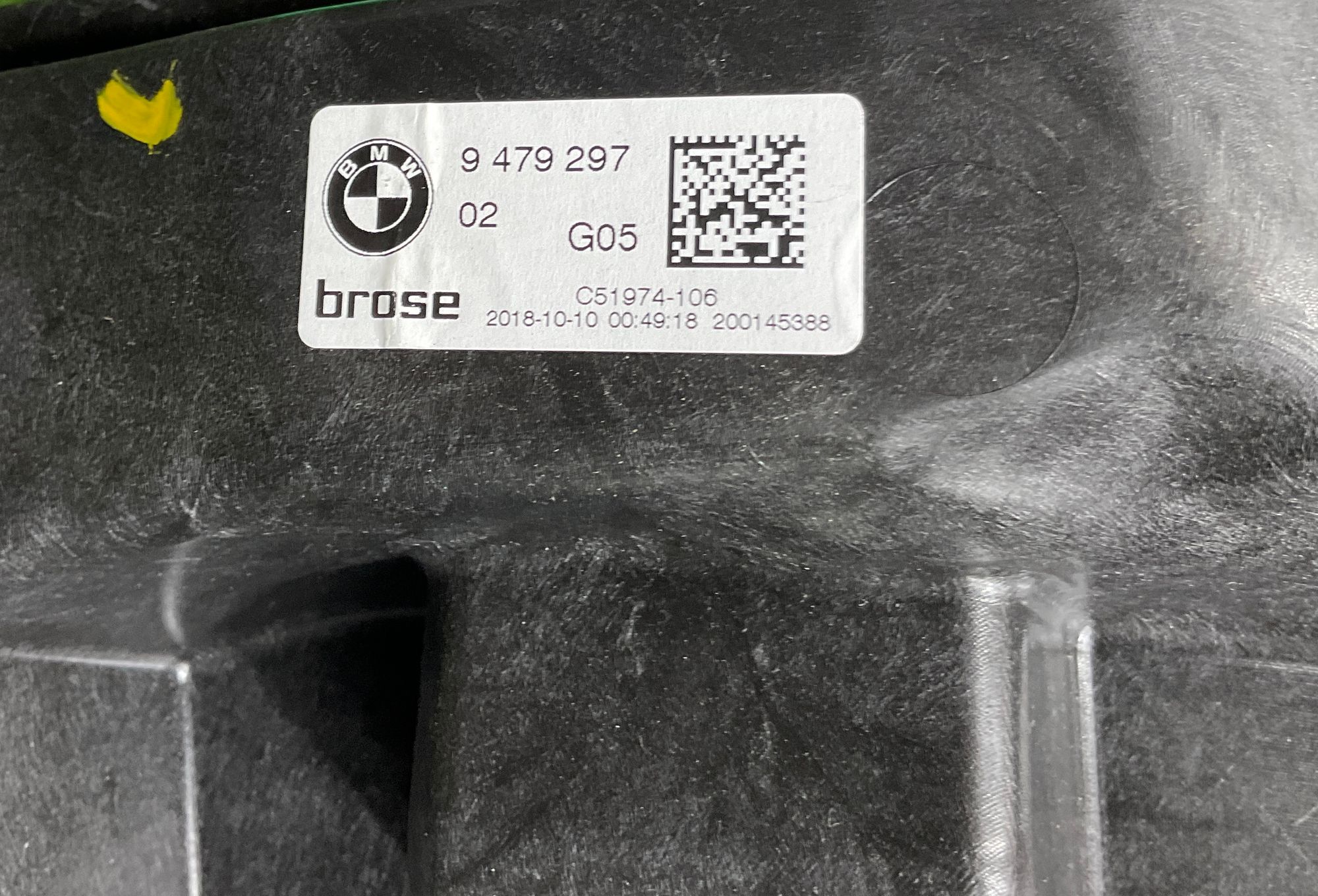 https://ycs.partsauto.market/partsauto-images/thmbs/userImages/h353NjtZg3VDP19b5HMt7LlpbQ93/part/dea50dea-c48c-4862-83c1-957071f1143d_1743001956369.jpg