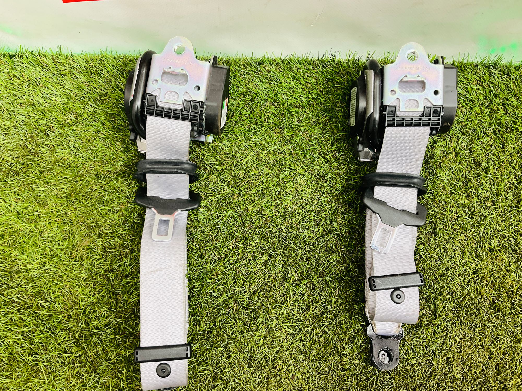 https://ycs.partsauto.market/partsauto-images/thmbs/userImages/h353NjtZg3VDP19b5HMt7LlpbQ93/part/dec10f39-4847-4320-a4bf-b4542e82c0aa_1780132289566.jpg