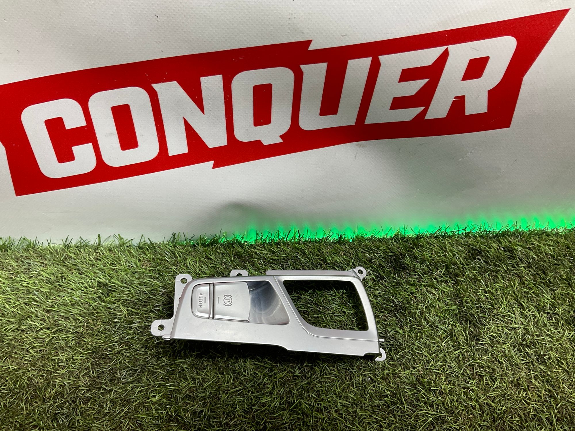 Кнопка фиксатора стояночного тормоза BMW 7 серия, G11/G12, 3000 рублей, Москва