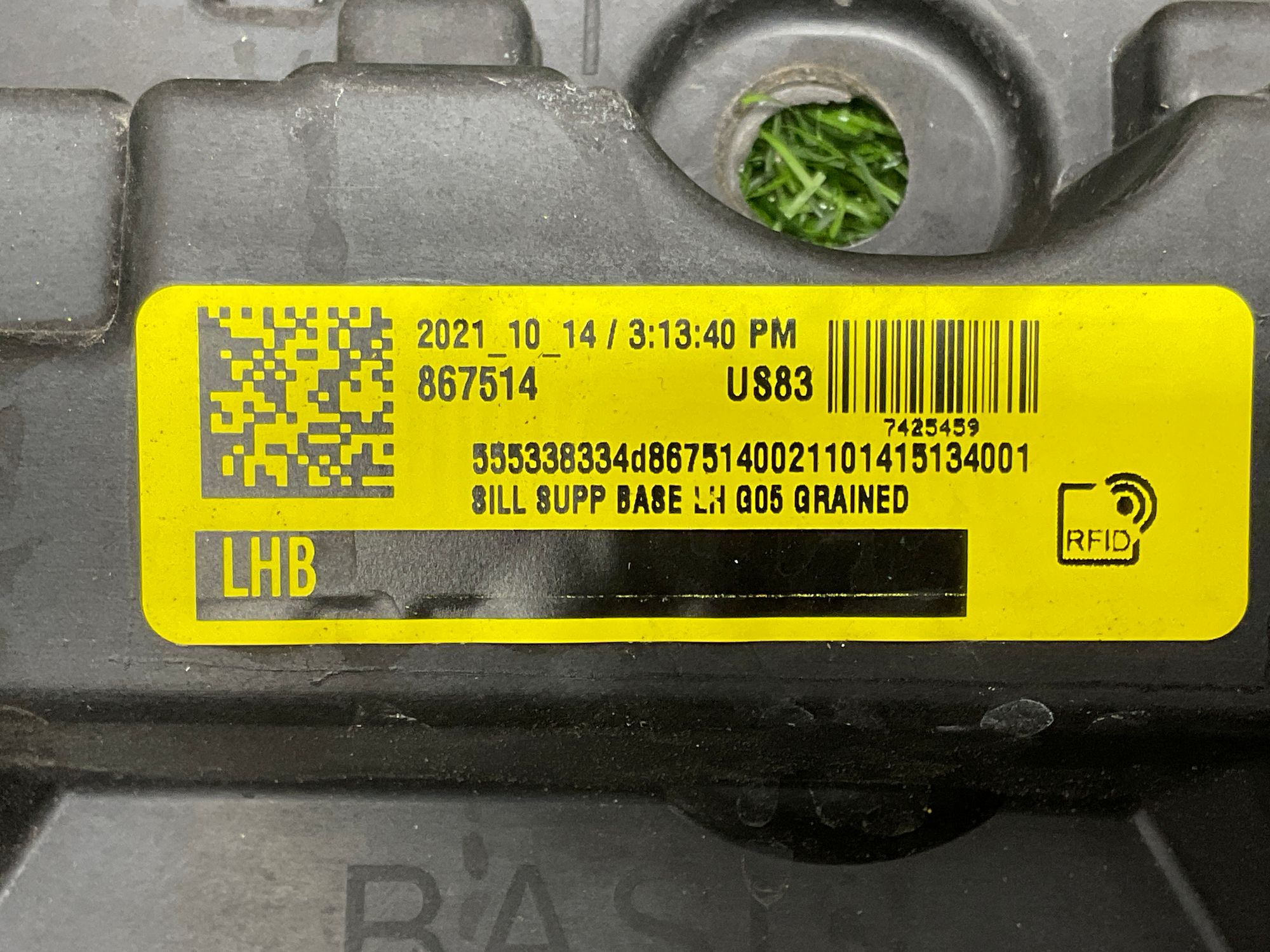 https://ycs.partsauto.market/partsauto-images/thmbs/userImages/h353NjtZg3VDP19b5HMt7LlpbQ93/part/df00e4d2-4302-4fb7-82f1-d2fe6399baad_1735204303580.jpg