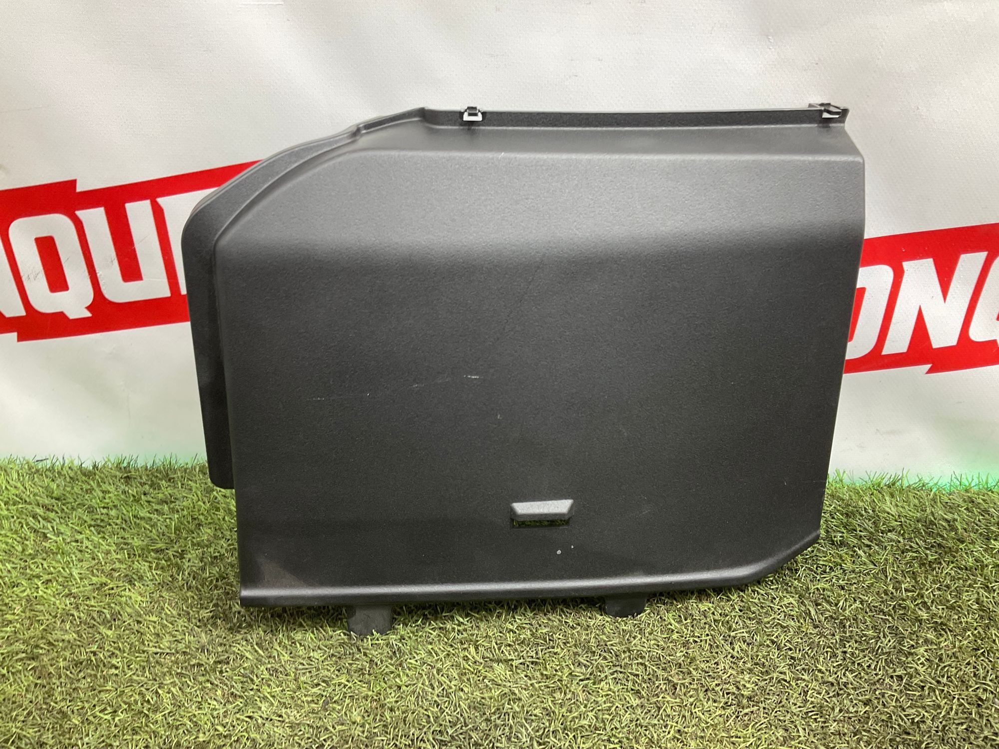 Крышка моторного отсека правая Toyota Land Cruiser 300 (2021—2023) 2022, 7000 рублей, Москва