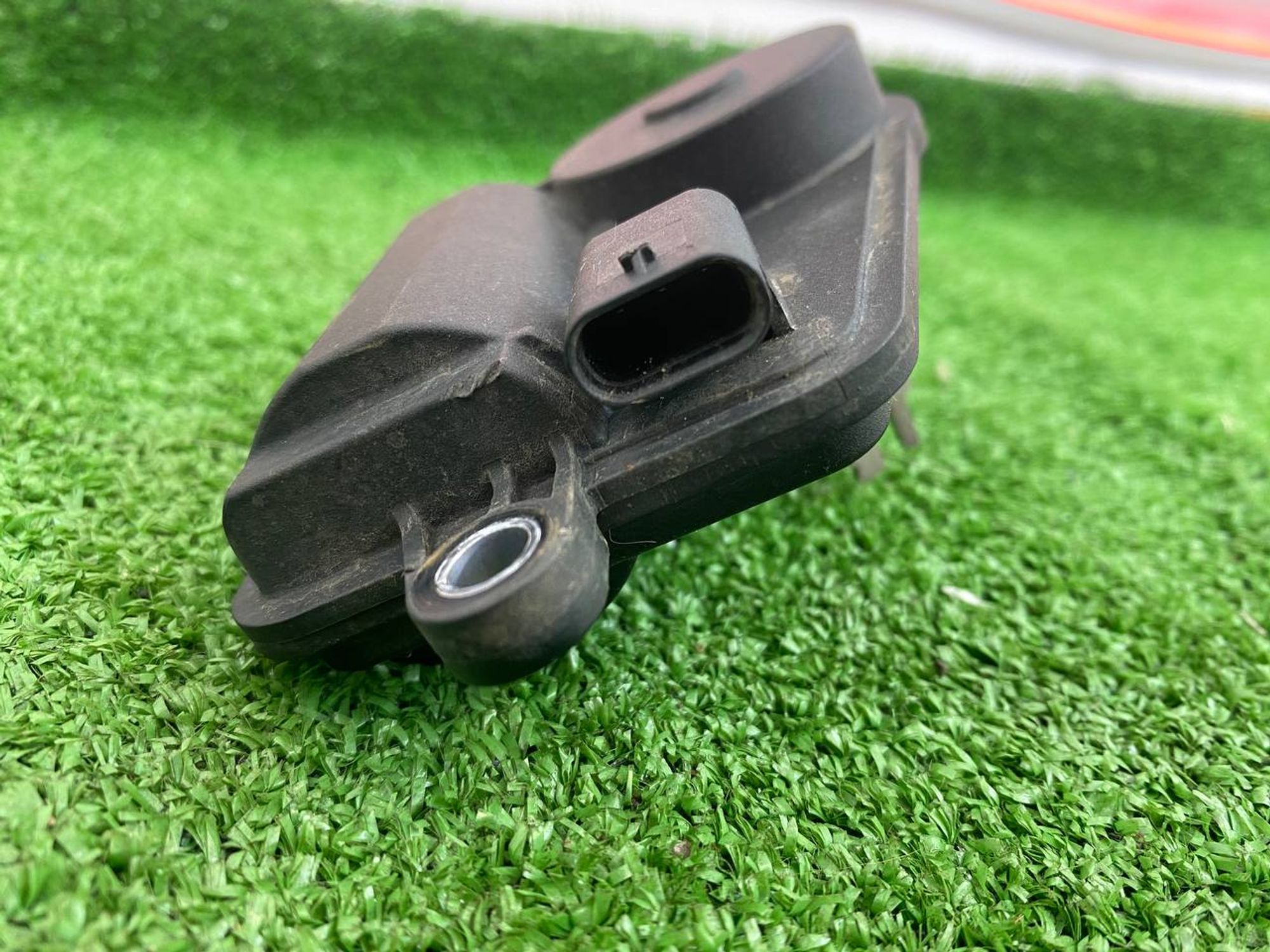 https://ycs.partsauto.market/partsauto-images/thmbs/userImages/h353NjtZg3VDP19b5HMt7LlpbQ93/part/e0c1a448-90ce-4025-9f1a-584b820d9364_1743774185527.jpg