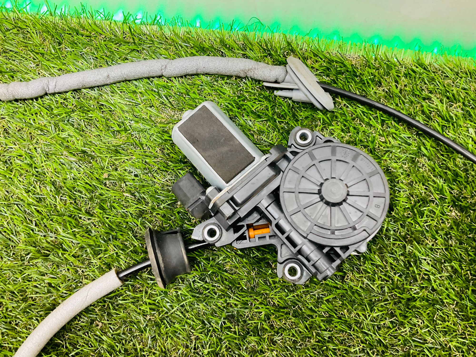 https://ycs.partsauto.market/partsauto-images/thmbs/userImages/h353NjtZg3VDP19b5HMt7LlpbQ93/part/e0d11caa-92a5-42b3-aa4e-86d94629fbc2_1786369507587.jpg