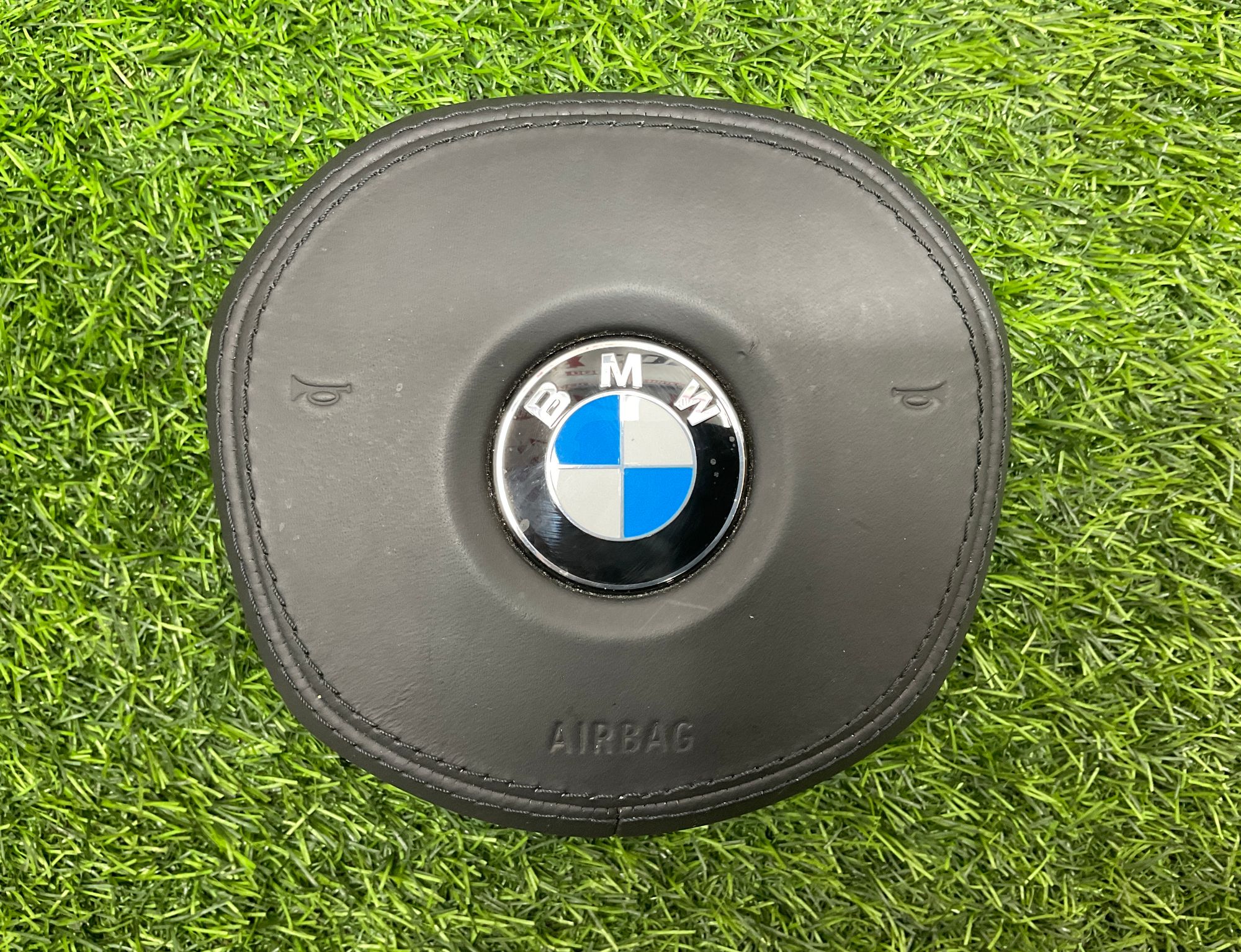https://ycs.partsauto.market/partsauto-images/thmbs/userImages/h353NjtZg3VDP19b5HMt7LlpbQ93/part/e0e0449e-fff2-4746-9547-1a9e580738dc_1734338839979.jpg