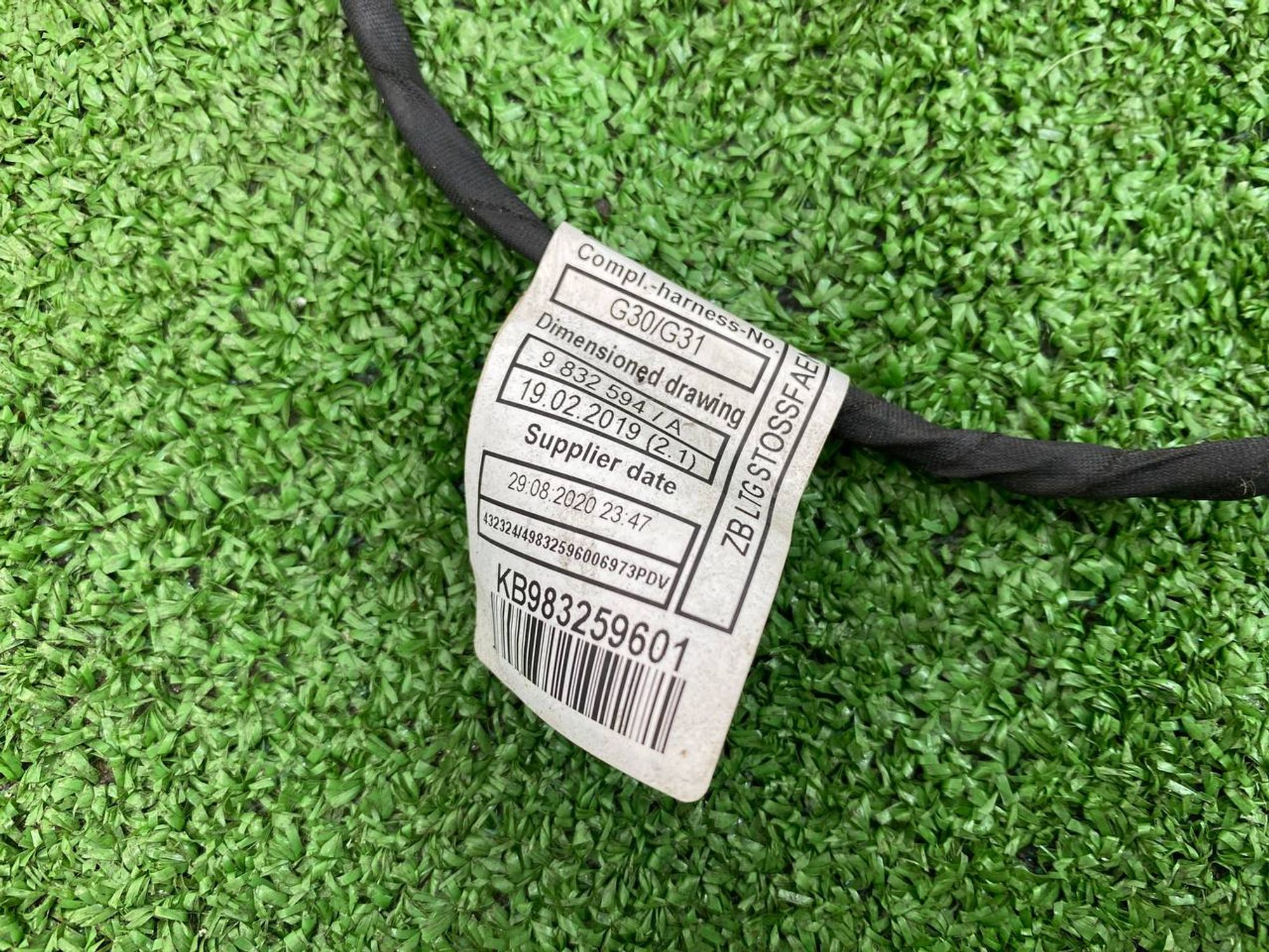 https://ycs.partsauto.market/partsauto-images/thmbs/userImages/h353NjtZg3VDP19b5HMt7LlpbQ93/part/e11df059-2193-45ce-9384-5cf1c80fe850_1745505175879.jpg