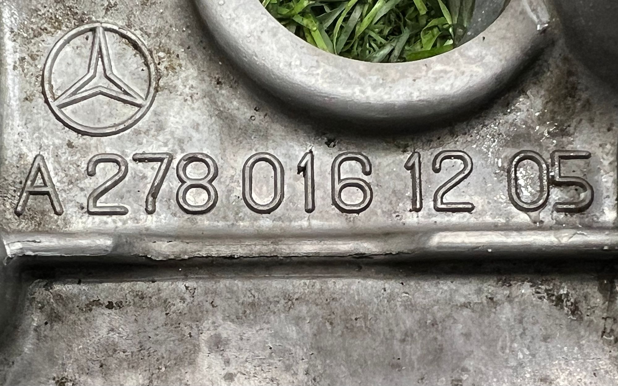https://ycs.partsauto.market/partsauto-images/thmbs/userImages/h353NjtZg3VDP19b5HMt7LlpbQ93/part/e125f140-c56d-4bf7-b6a9-13e08c3611e8_1743596236637.jpg