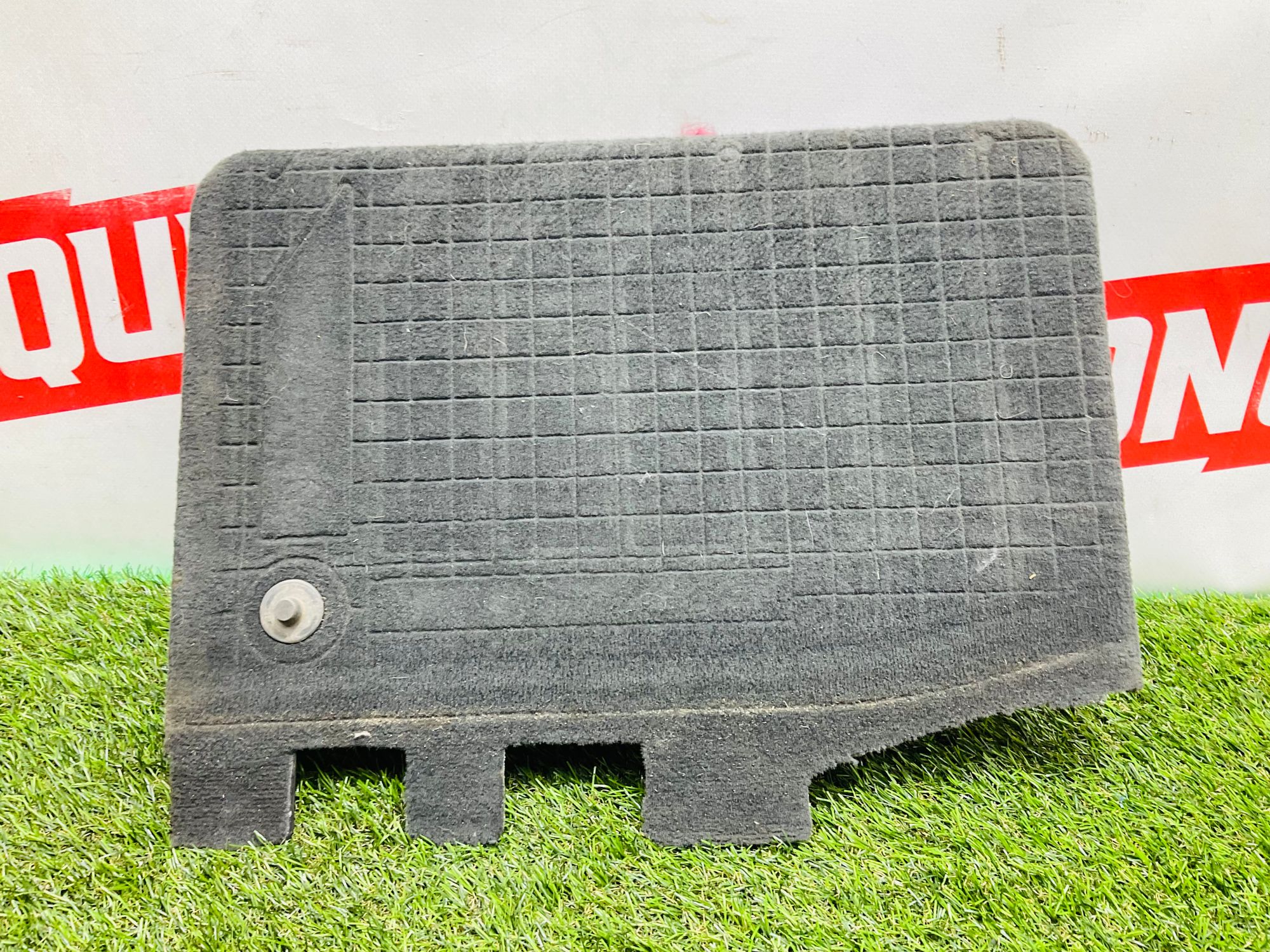 https://ycs.partsauto.market/partsauto-images/thmbs/userImages/h353NjtZg3VDP19b5HMt7LlpbQ93/part/e18dea2a-2c69-4176-b38d-0e48b9094693_1785940839484.jpg