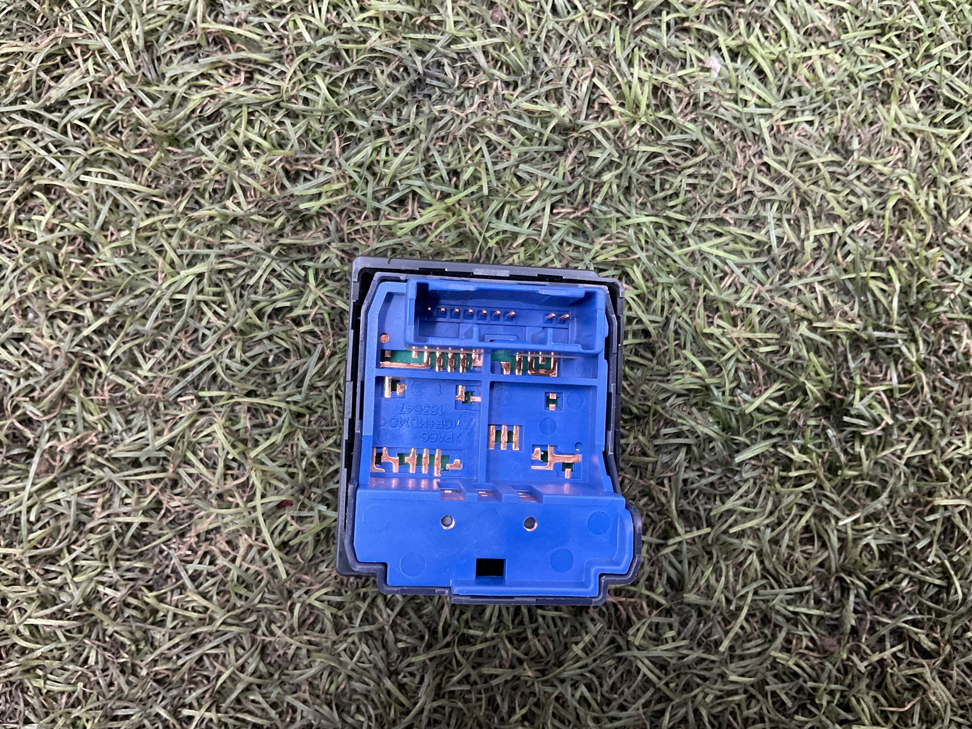 Блок управления зеркалами Toyota Land Cruiser 200 рестайлинг 2 (2015—2023) 2017, 3000 рублей, Москва