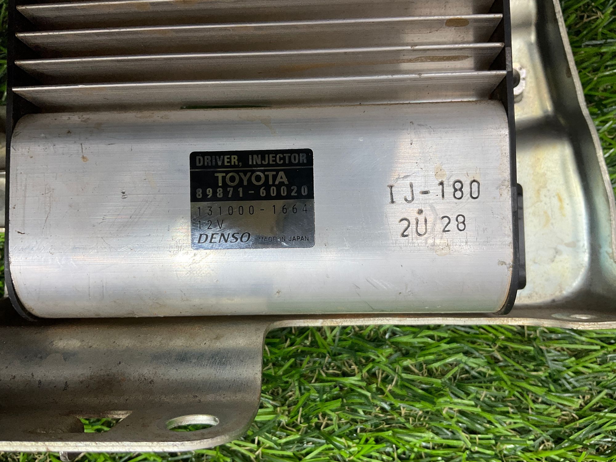 https://ycs.partsauto.market/partsauto-images/thmbs/userImages/h353NjtZg3VDP19b5HMt7LlpbQ93/part/e1d9f5e6-b5ac-4393-8844-ae2942477dd4_1780491599833.jpg