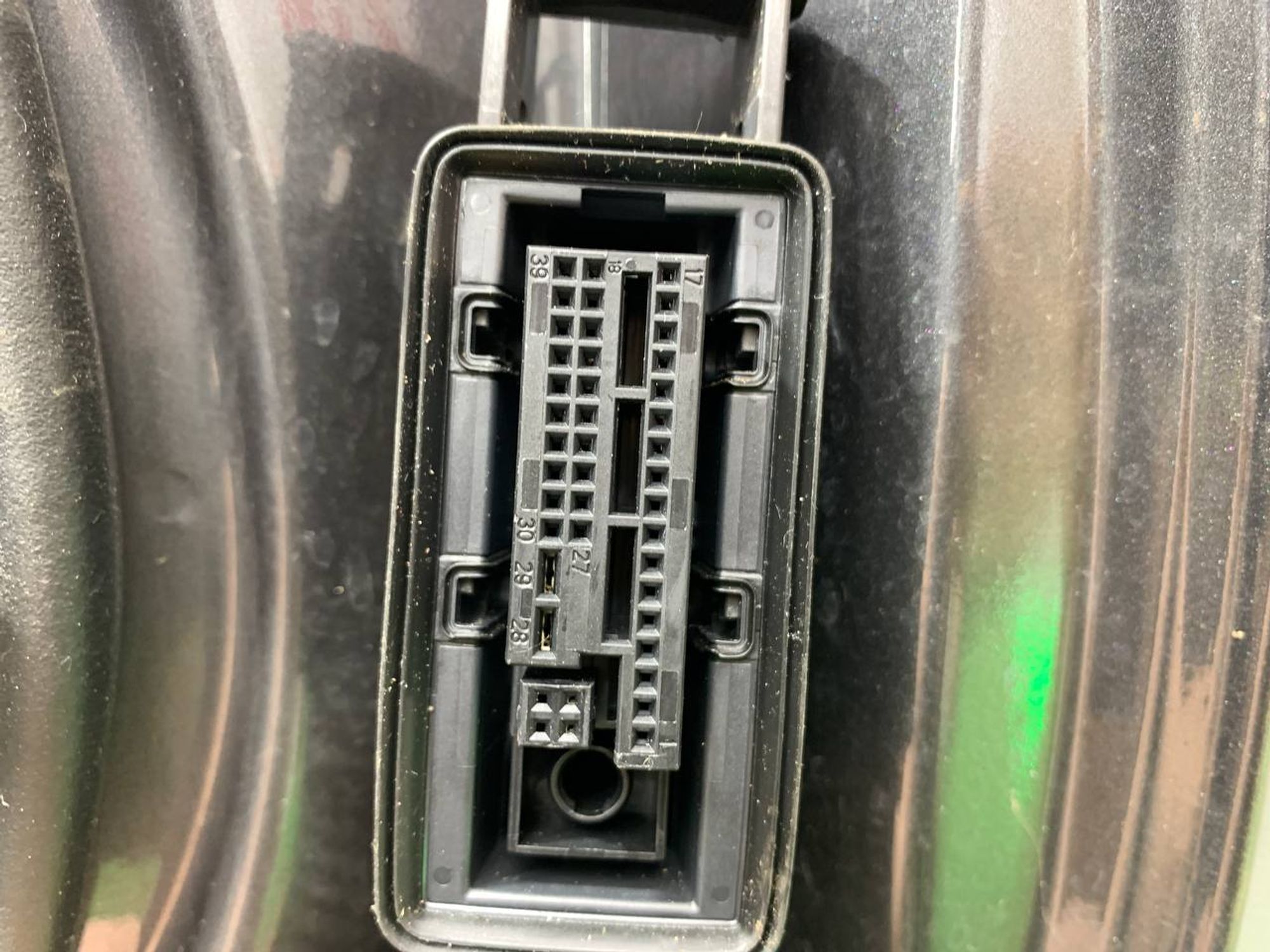 https://ycs.partsauto.market/partsauto-images/thmbs/userImages/h353NjtZg3VDP19b5HMt7LlpbQ93/part/e1f044b0-f757-407c-a883-50e47eba129e_1719567057990.jpg