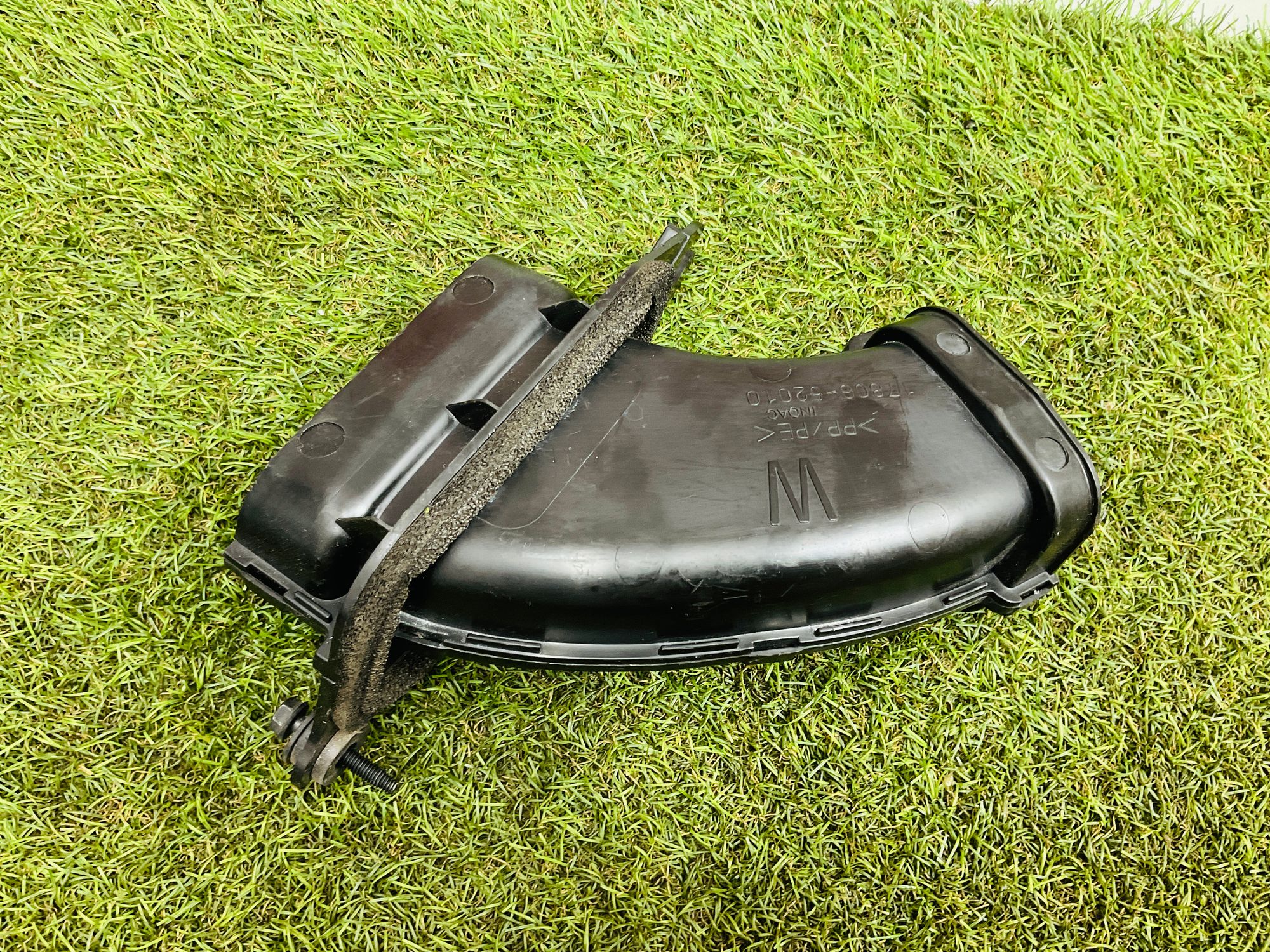 https://ycs.partsauto.market/partsauto-images/thmbs/userImages/h353NjtZg3VDP19b5HMt7LlpbQ93/part/e208a81c-33f4-4250-af49-d9c02671fcae_1779804315845.jpg