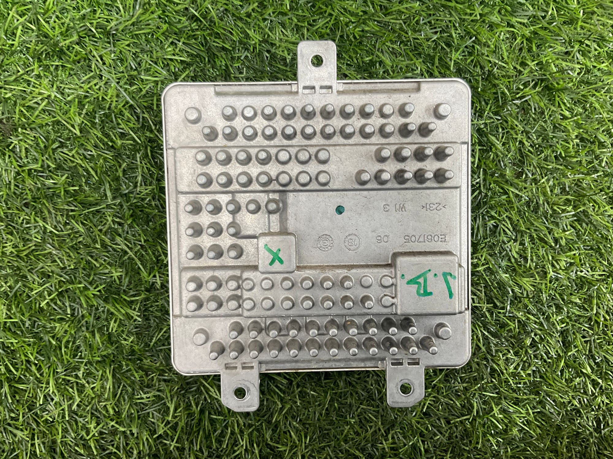 https://ycs.partsauto.market/partsauto-images/thmbs/userImages/h353NjtZg3VDP19b5HMt7LlpbQ93/part/e21ff114-ffd9-41ff-a559-3f11b477dad9_1745920012334.jpg