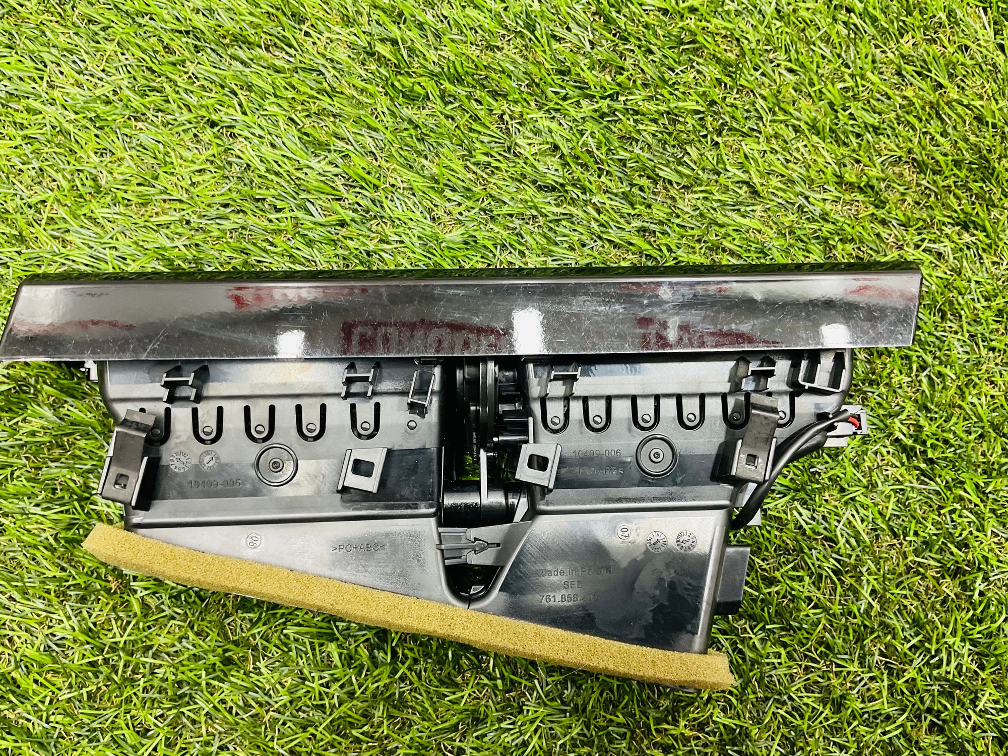 https://ycs.partsauto.market/partsauto-images/thmbs/userImages/h353NjtZg3VDP19b5HMt7LlpbQ93/part/e22dd098-7afd-4ccf-a847-f84db2e7de9d_1785851040575.jpg