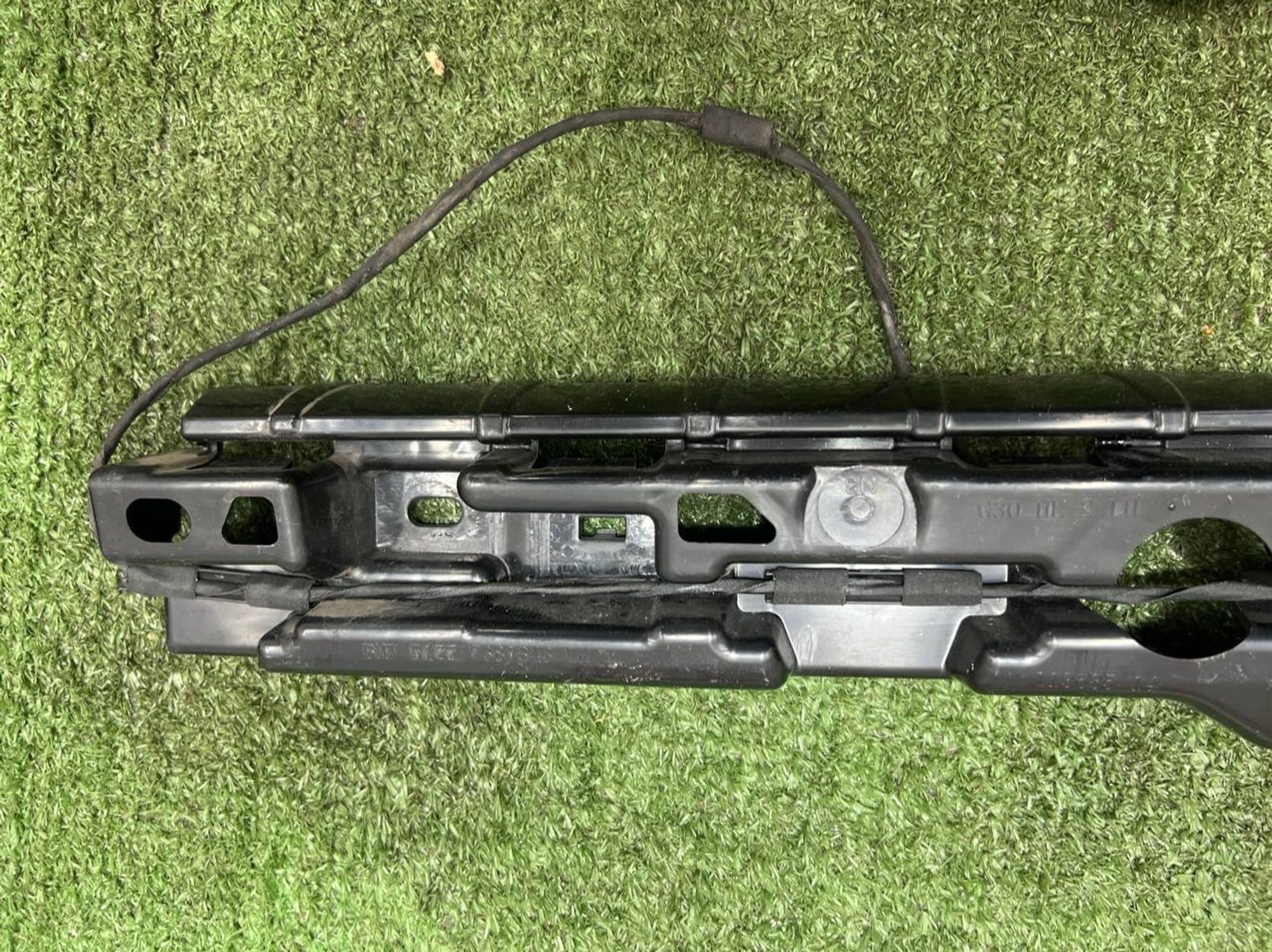 https://ycs.partsauto.market/partsauto-images/thmbs/userImages/h353NjtZg3VDP19b5HMt7LlpbQ93/part/e272ab61-418e-45a0-a770-b48ed5e442ba_1731333714893.jpg