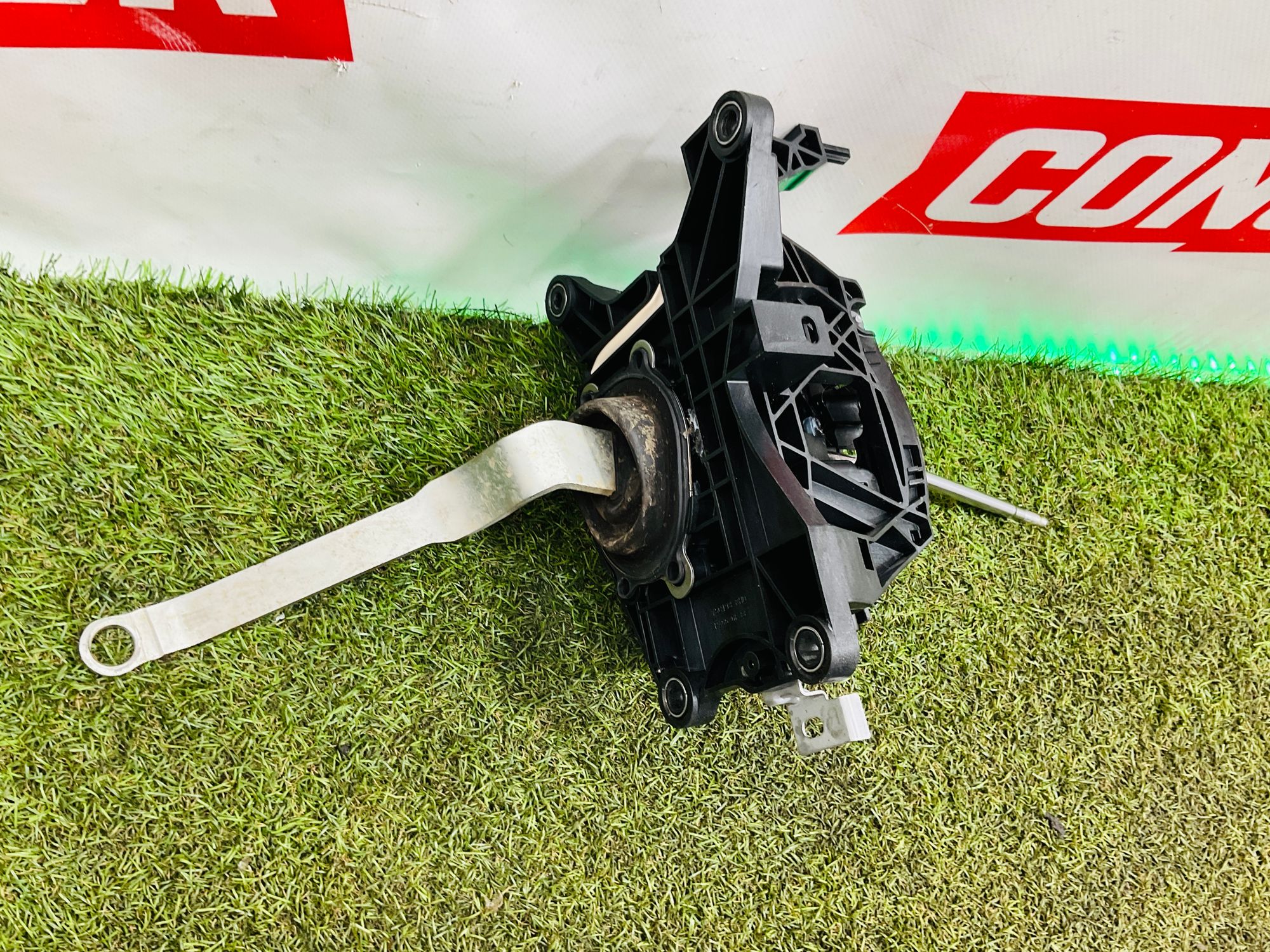 https://ycs.partsauto.market/partsauto-images/thmbs/userImages/h353NjtZg3VDP19b5HMt7LlpbQ93/part/e2ca85bc-7096-4543-86dc-fba8b4403b8b_1779721357792.jpg