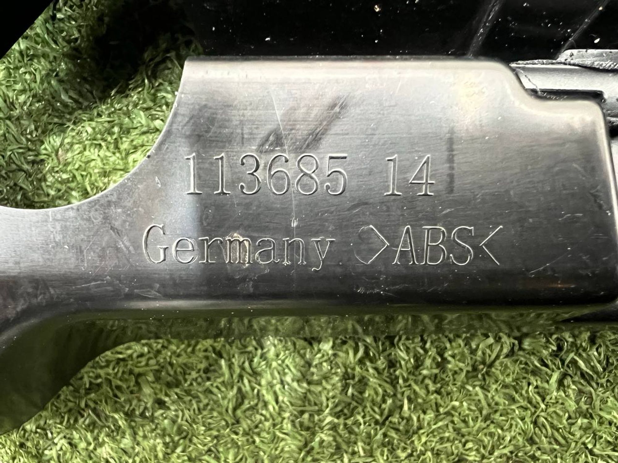 https://ycs.partsauto.market/partsauto-images/thmbs/userImages/h353NjtZg3VDP19b5HMt7LlpbQ93/part/e30872f7-8771-48cf-b1ca-5afc31351348_1731333057169.jpg