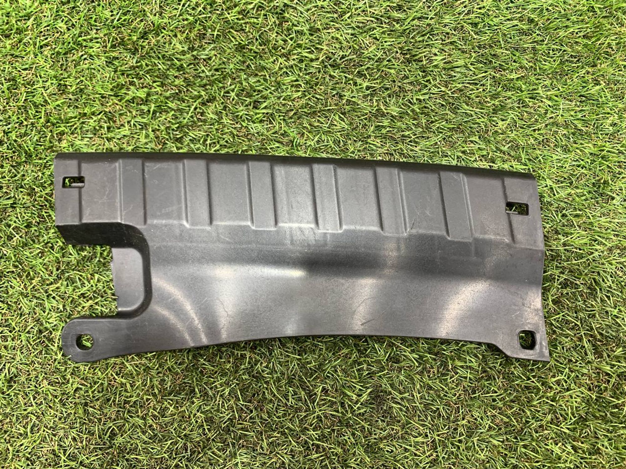 https://ycs.partsauto.market/partsauto-images/thmbs/userImages/h353NjtZg3VDP19b5HMt7LlpbQ93/part/e3119bc9-7d9d-4d24-ad5f-ae1f7e118619_1718791134309.jpg