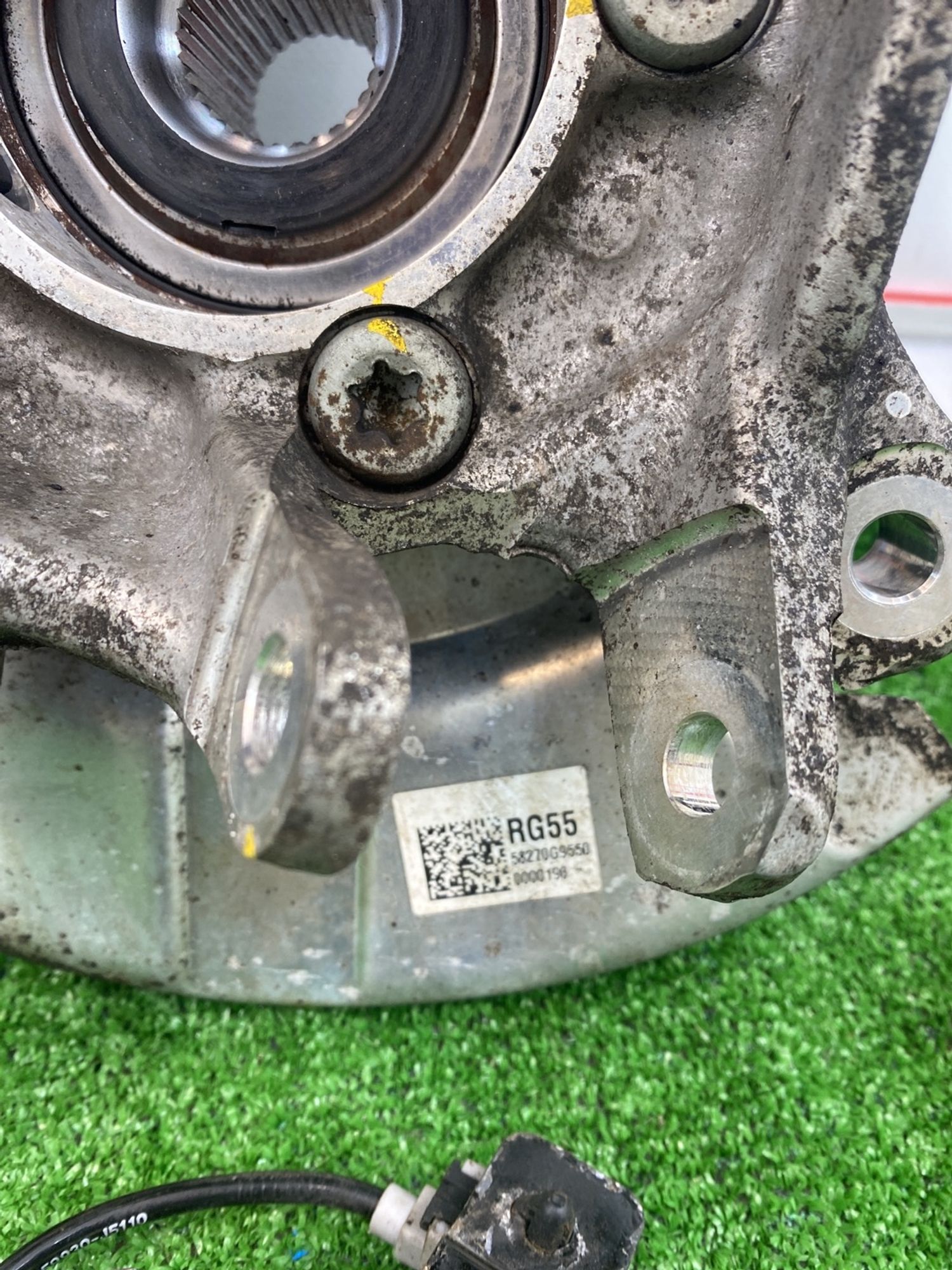https://ycs.partsauto.market/partsauto-images/thmbs/userImages/h353NjtZg3VDP19b5HMt7LlpbQ93/part/e39f5feb-33bd-4aa3-86e2-b8d57cf0da60_1741864145422.jpg