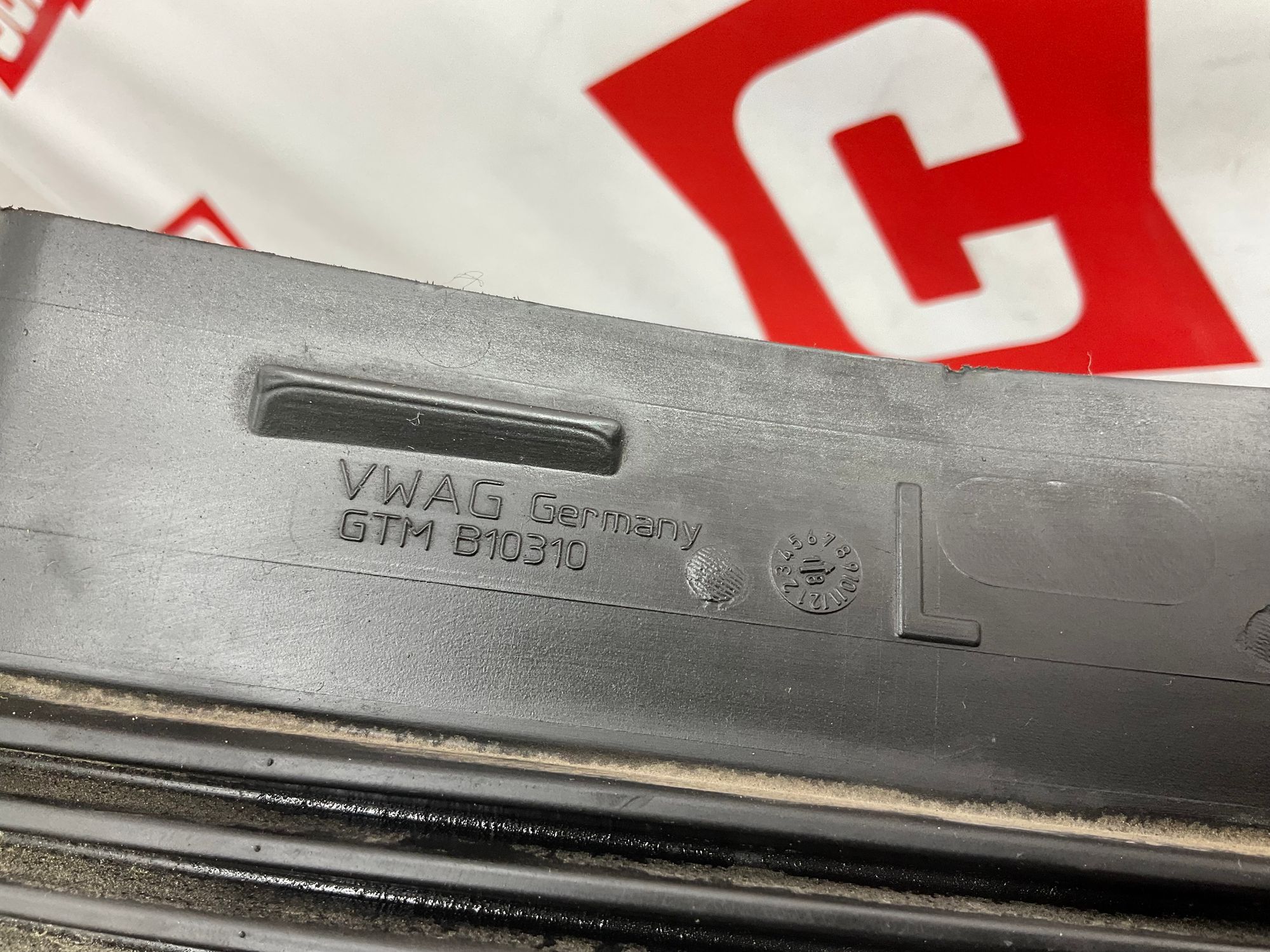 https://ycs.partsauto.market/partsauto-images/thmbs/userImages/h353NjtZg3VDP19b5HMt7LlpbQ93/part/e3a96920-3d36-48c2-9a06-9e4b7a3e5fff_1786022518979.jpg
