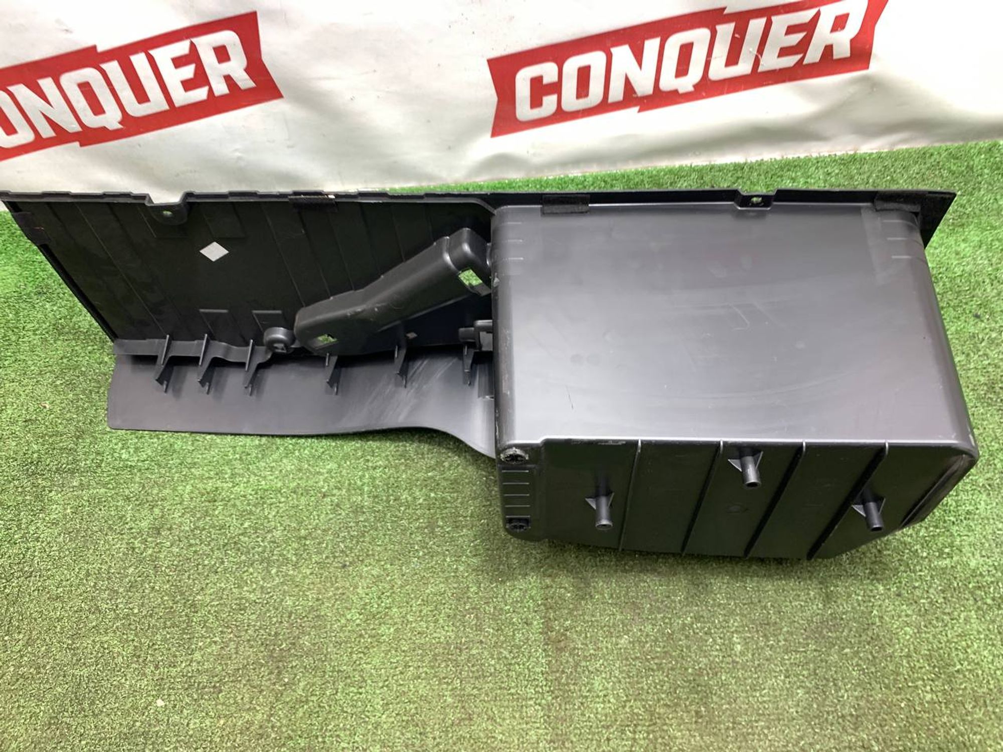 https://ycs.partsauto.market/partsauto-images/thmbs/userImages/h353NjtZg3VDP19b5HMt7LlpbQ93/part/e42fd53e-c598-40dc-83a1-96d665d671de_1727268356930.jpg