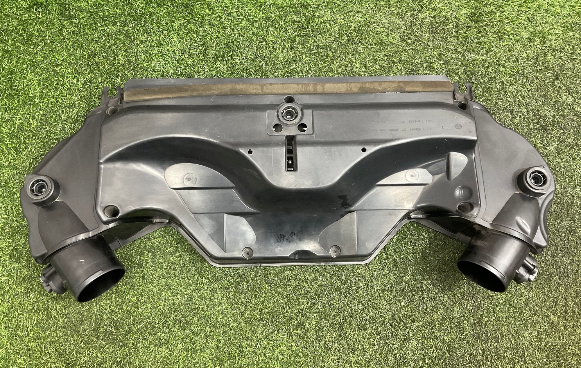 https://ycs.partsauto.market/partsauto-images/thmbs/userImages/h353NjtZg3VDP19b5HMt7LlpbQ93/part/e486e590-6cc8-4467-b91a-a645e3df3349_1746524599631.jpg