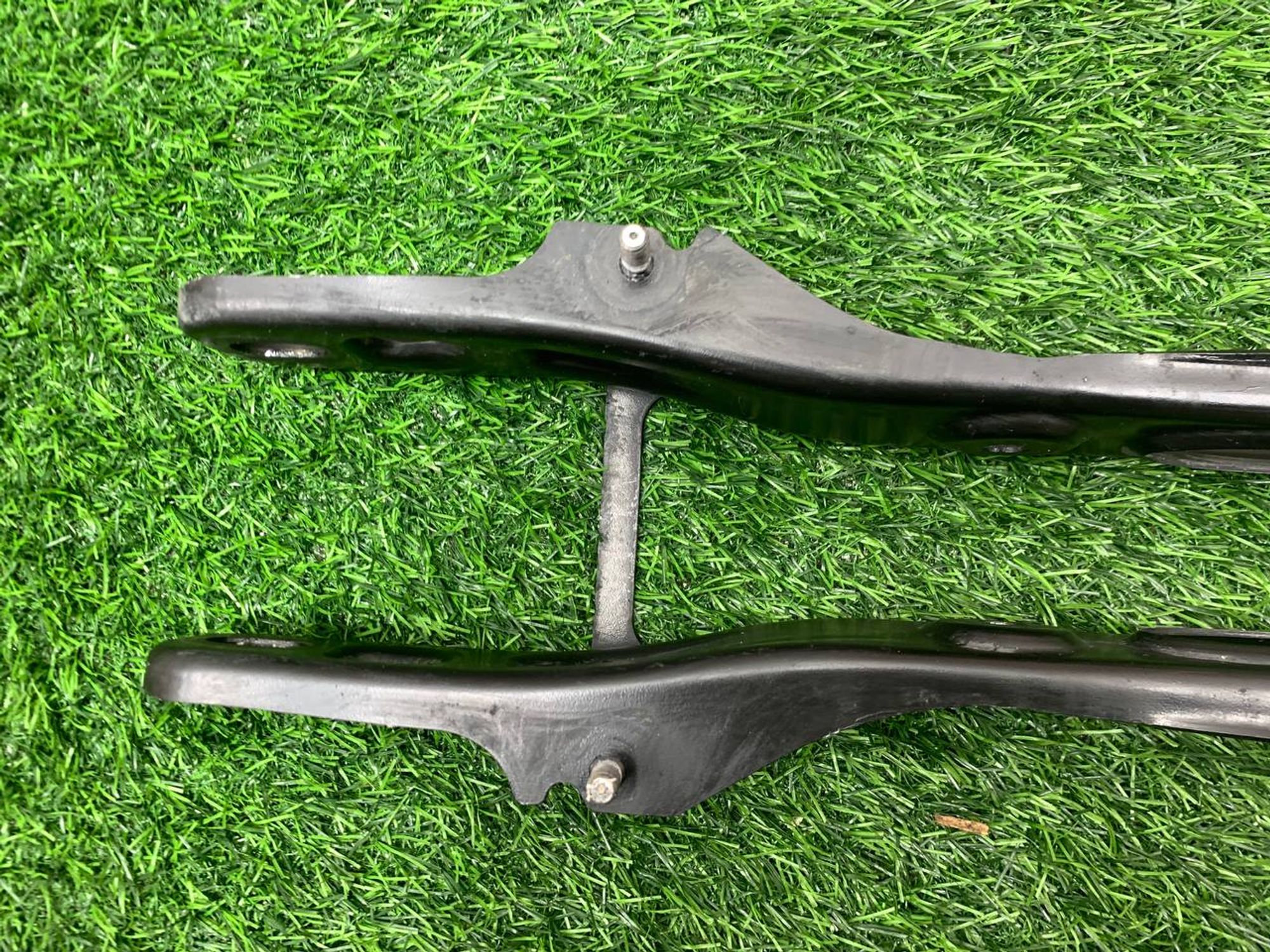 https://ycs.partsauto.market/partsauto-images/thmbs/userImages/h353NjtZg3VDP19b5HMt7LlpbQ93/part/e4fffe9e-e44f-4006-b6bf-c33808954141_1733574026568.jpg