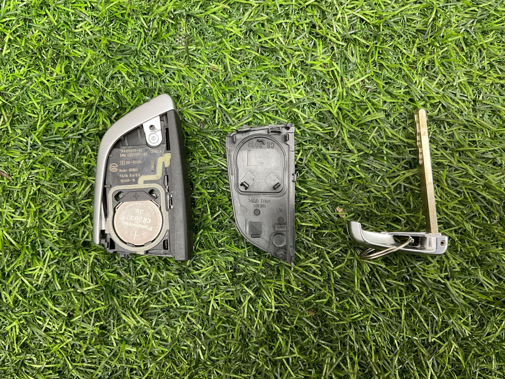 https://ycs.partsauto.market/partsauto-images/thmbs/userImages/h353NjtZg3VDP19b5HMt7LlpbQ93/part/e538b7d7-432d-4d37-b93f-371792a49c02_1738230538482.jpg