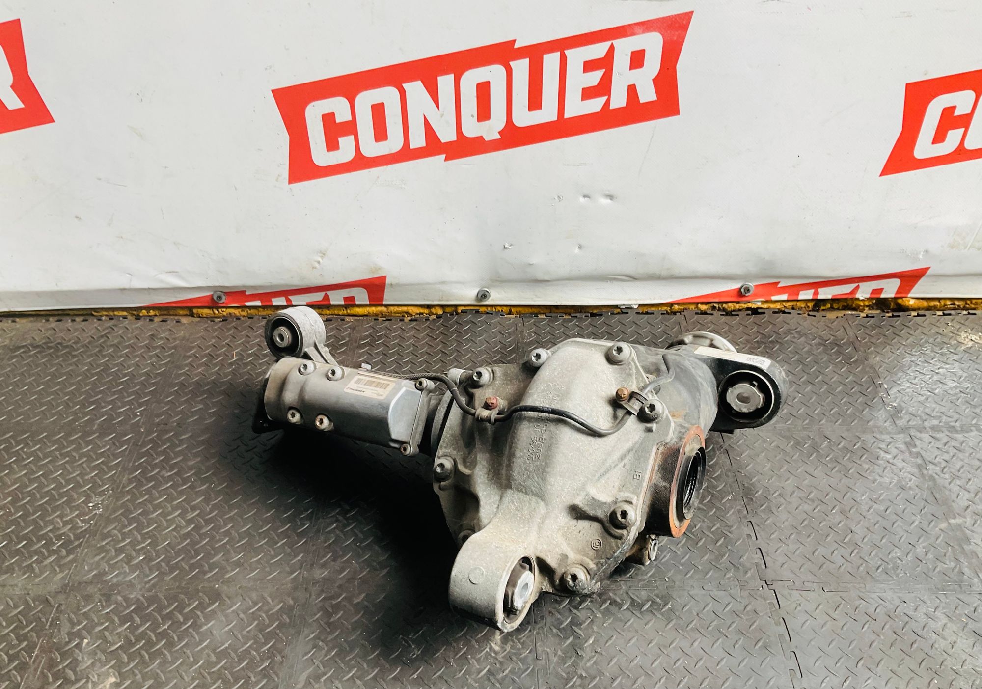 https://ycs.partsauto.market/partsauto-images/thmbs/userImages/h353NjtZg3VDP19b5HMt7LlpbQ93/part/e5e84138-791f-45f5-a66f-667ca1f4dd8b_1788952909844.jpg