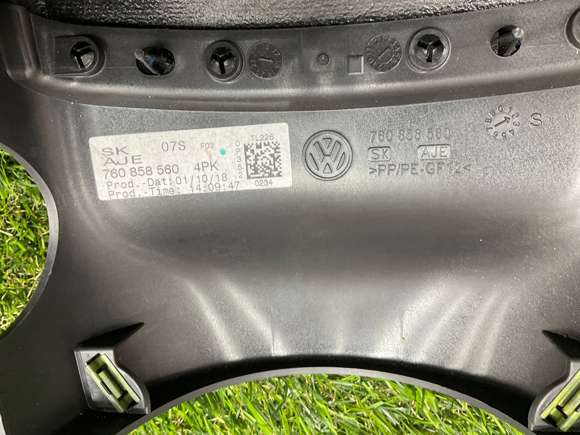 https://ycs.partsauto.market/partsauto-images/thmbs/userImages/h353NjtZg3VDP19b5HMt7LlpbQ93/part/e641dc65-adf7-4c62-b52a-eeea74017da7_1785574100310.jpg