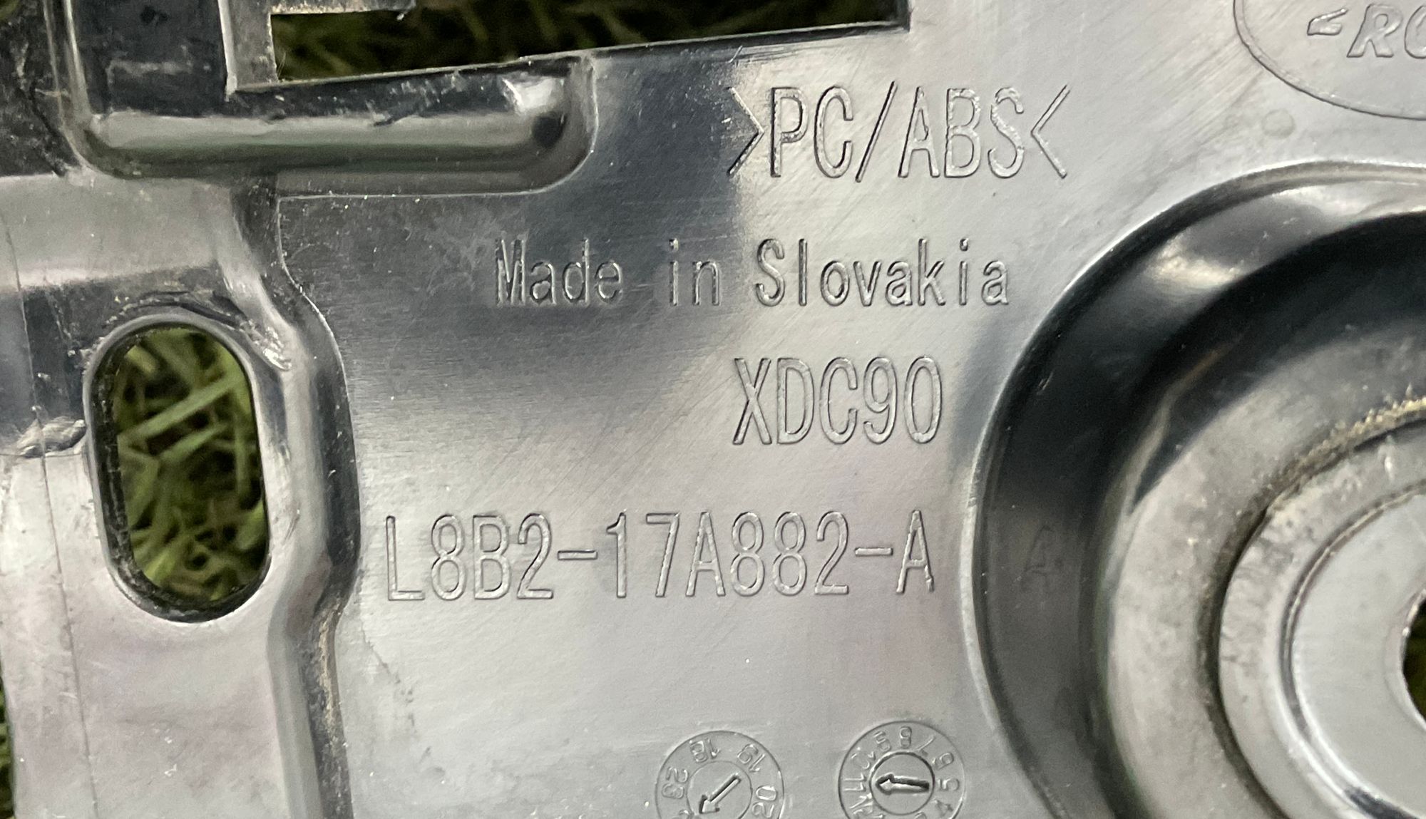 Крепление заднего бампера левое Land Rover Defender II L663 2022, 2500 рублей, Москва