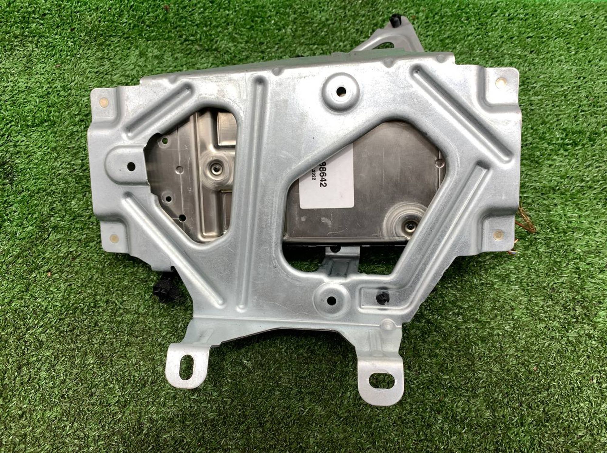 https://ycs.partsauto.market/partsauto-images/thmbs/userImages/h353NjtZg3VDP19b5HMt7LlpbQ93/part/e729a290-f070-428c-922a-710e711bb3c7_1720441771867.jpg