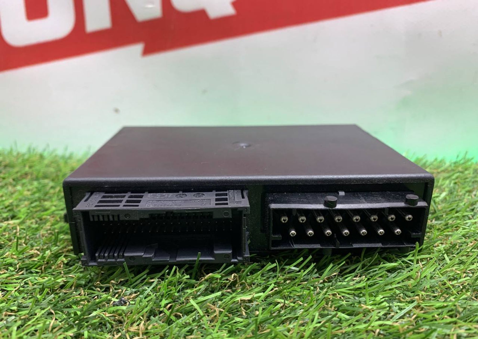 https://ycs.partsauto.market/partsauto-images/thmbs/userImages/h353NjtZg3VDP19b5HMt7LlpbQ93/part/e764ec3c-1791-4b01-8aa2-b08ae75f9be7_1708610197731.jpg