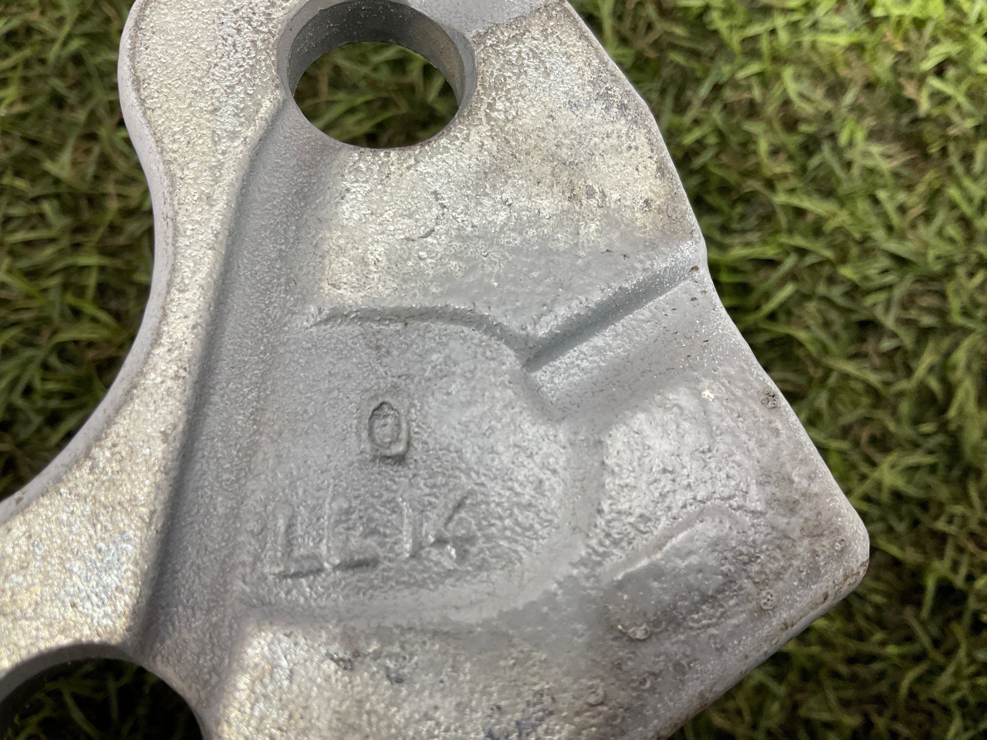 Петля двери левой задней Land Rover Defender II L663 2022, 5000 рублей, Москва