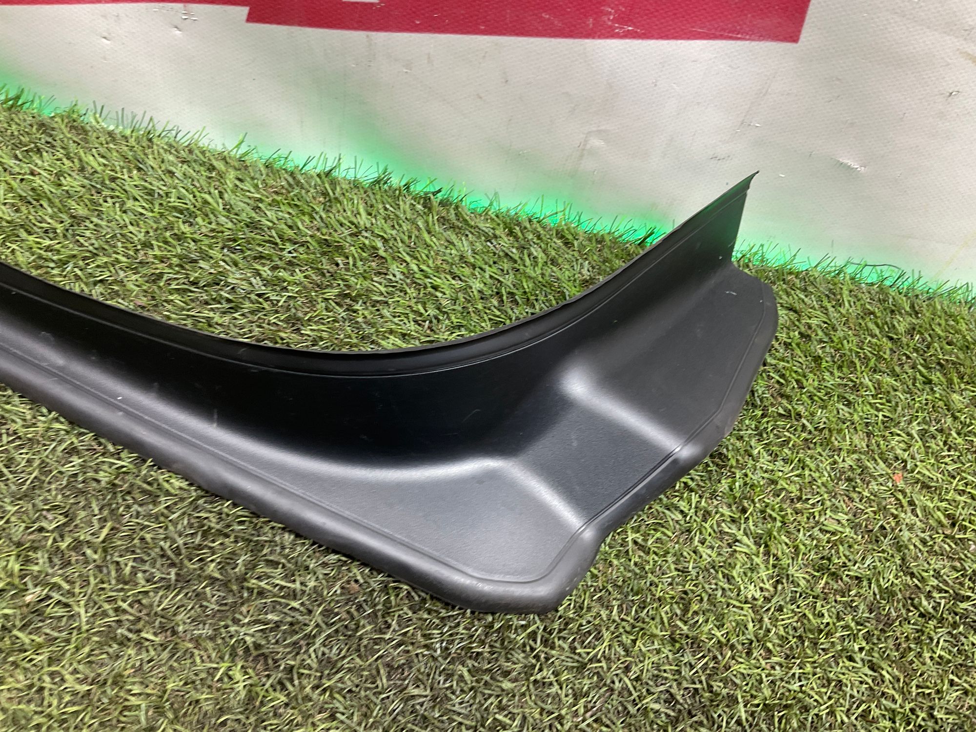 Водосток багажника левый BMW 5 серия, G30/G31, 1000 рублей, Москва