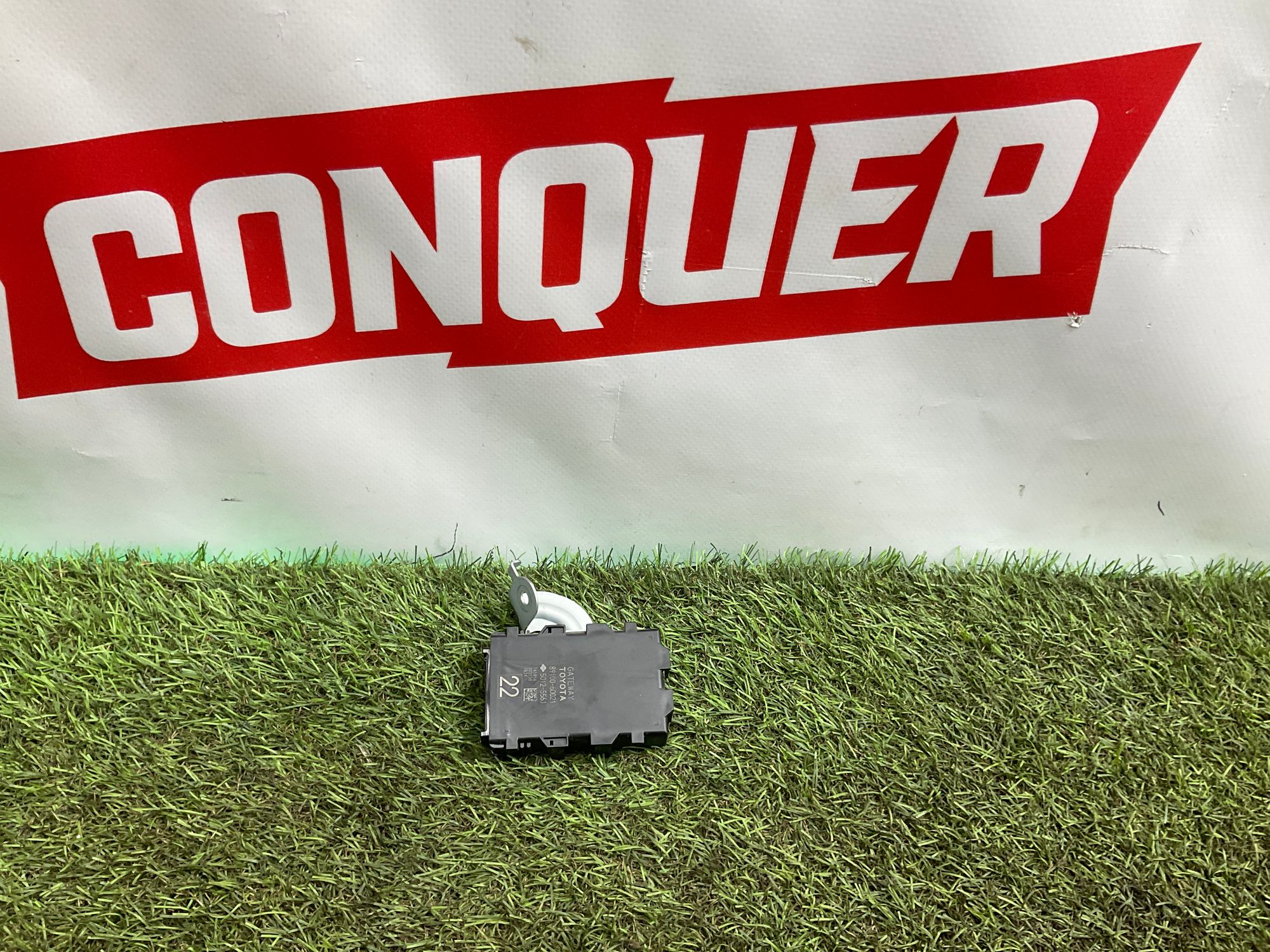 Блок управления Toyota Land Cruiser 200 рестайлинг 2 (2015—2023) 2017, 1000 рублей, Москва