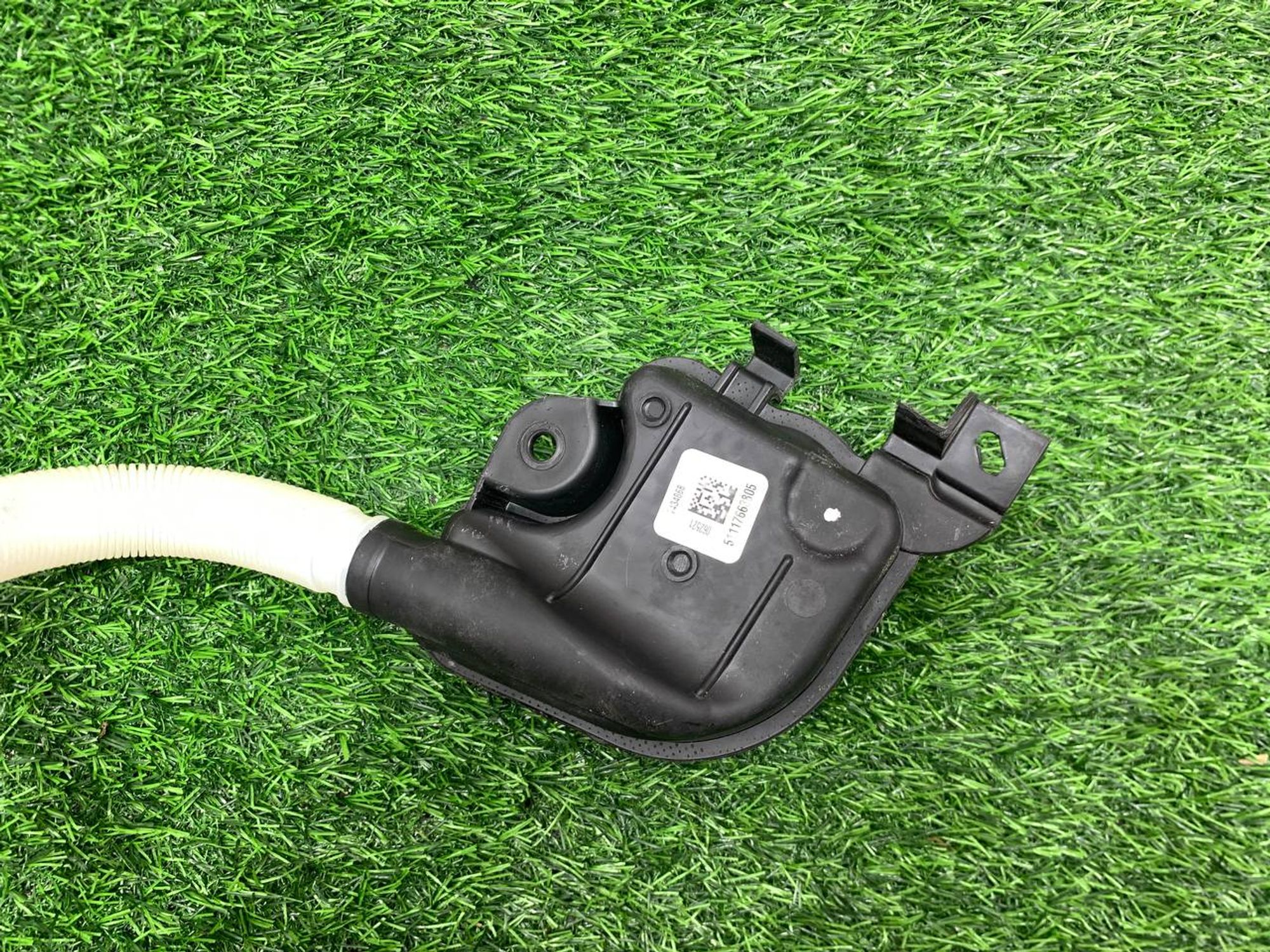 https://ycs.partsauto.market/partsauto-images/thmbs/userImages/h353NjtZg3VDP19b5HMt7LlpbQ93/part/e8c23134-6c72-466b-a5ee-2820285eba74_1732869391001.jpg
