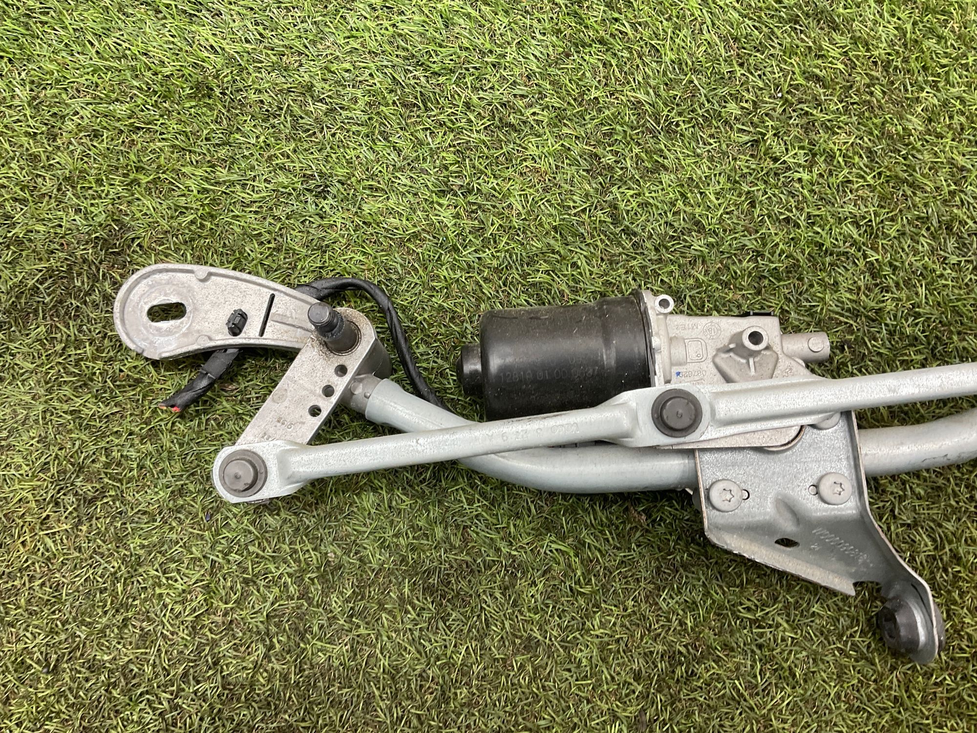 Трапеция дворников BMW 3 серия, G20/G21, 2000 рублей, Москва