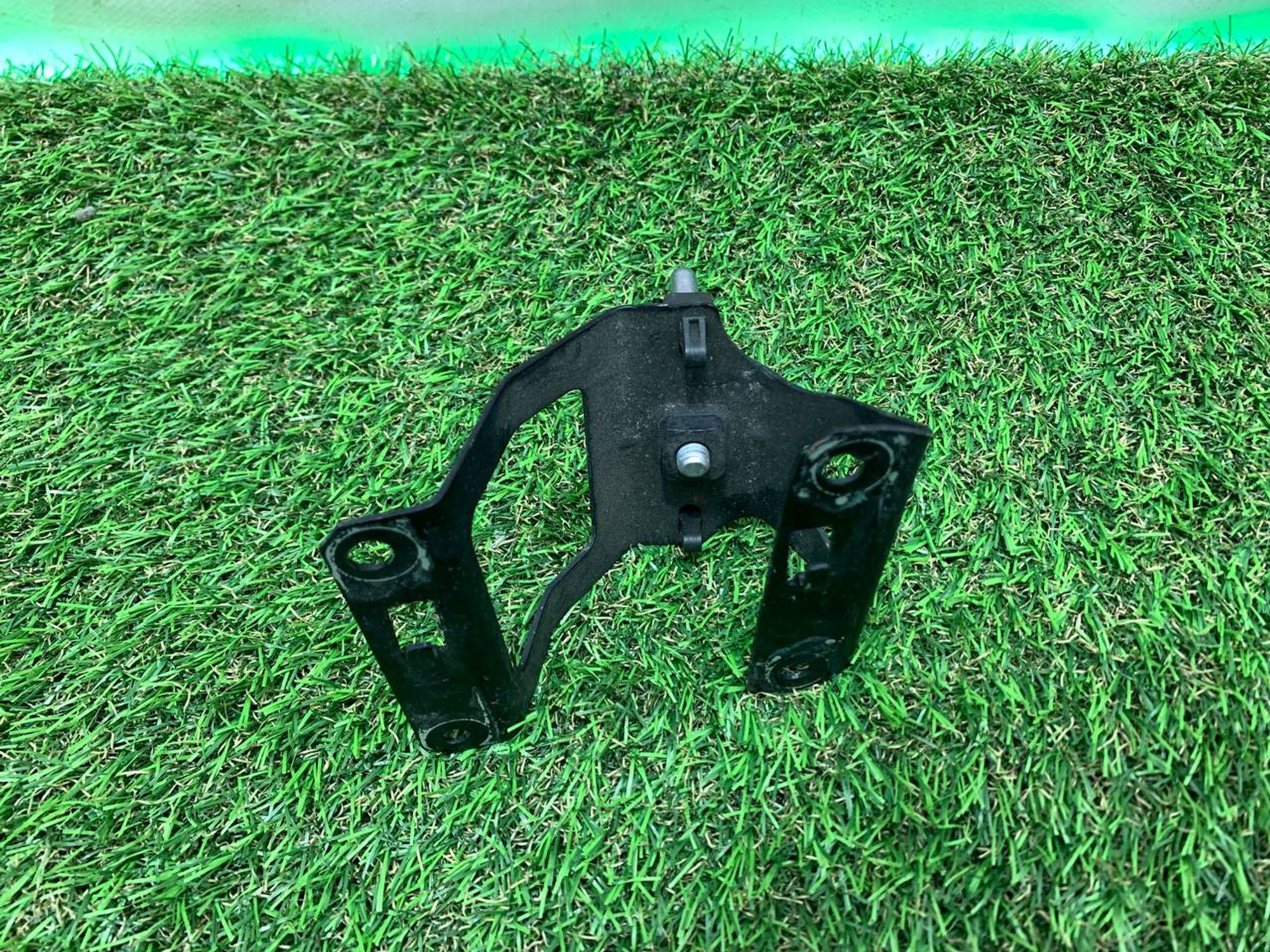 https://ycs.partsauto.market/partsauto-images/thmbs/userImages/h353NjtZg3VDP19b5HMt7LlpbQ93/part/e9822722-978b-43d7-beb6-5bff6aeb2ee1_1716549679194.jpg
