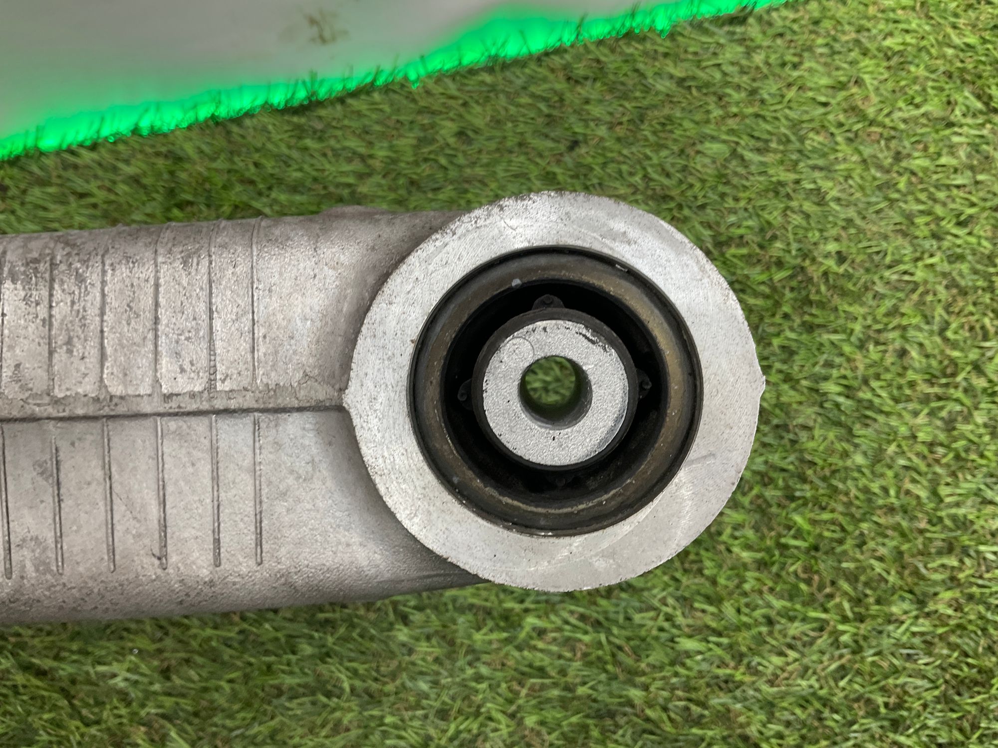 https://ycs.partsauto.market/partsauto-images/thmbs/userImages/h353NjtZg3VDP19b5HMt7LlpbQ93/part/ea0b6d4b-2c99-42bc-aab2-0b4b927356a5_1748265738071.jpg