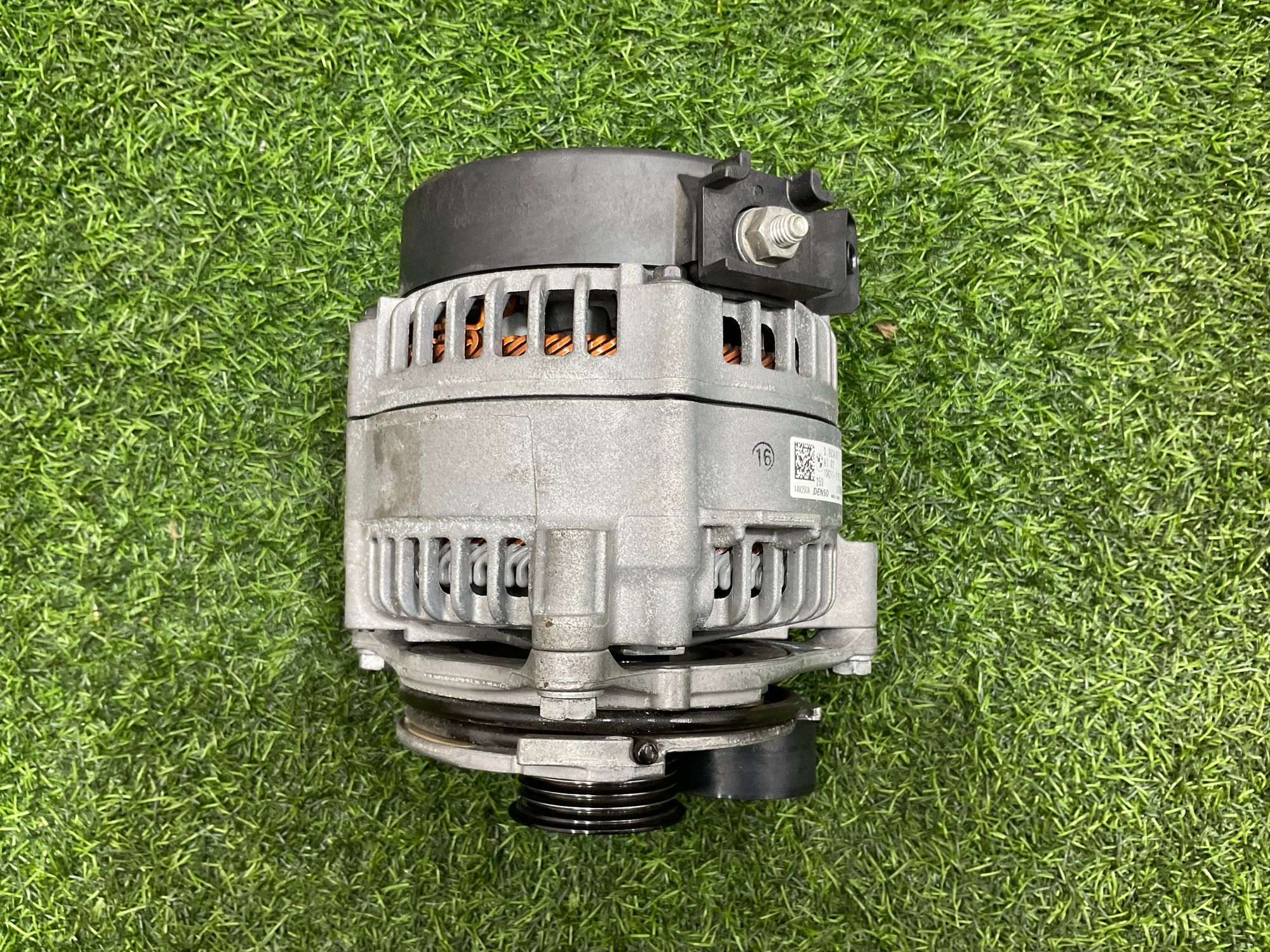 https://ycs.partsauto.market/partsauto-images/thmbs/userImages/h353NjtZg3VDP19b5HMt7LlpbQ93/part/ea220401-3d5b-488f-9900-3a2a234fbd29_1737030320733.jpg