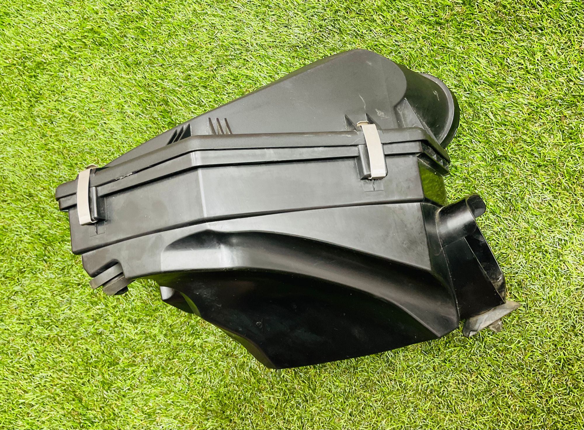 https://ycs.partsauto.market/partsauto-images/thmbs/userImages/h353NjtZg3VDP19b5HMt7LlpbQ93/part/ea664ab0-b44f-42f9-a1e2-af95161942f3_1785331691214.jpg