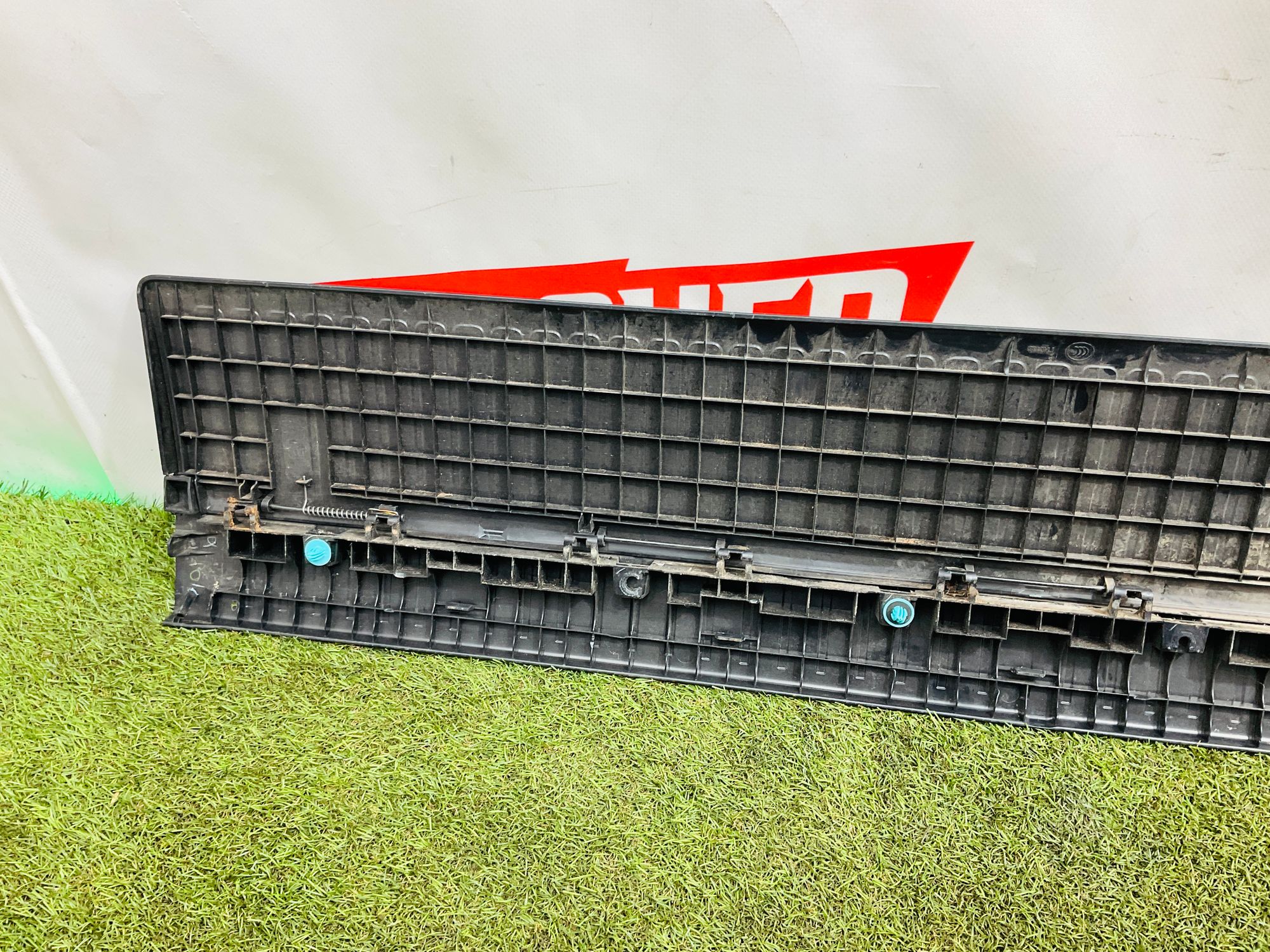 https://ycs.partsauto.market/partsauto-images/thmbs/userImages/h353NjtZg3VDP19b5HMt7LlpbQ93/part/ea8b7b91-3563-4d4a-9018-3fc7705075a1_1779699381755.jpg