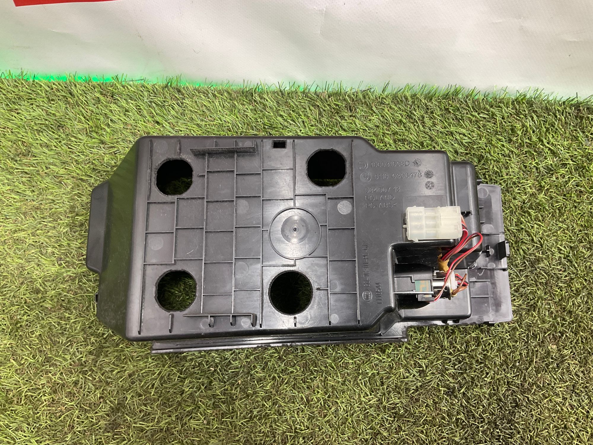 Вещевой ящик центральной консоли BMW M8 F91/F92/F93 2019, 3000 рублей, Москва