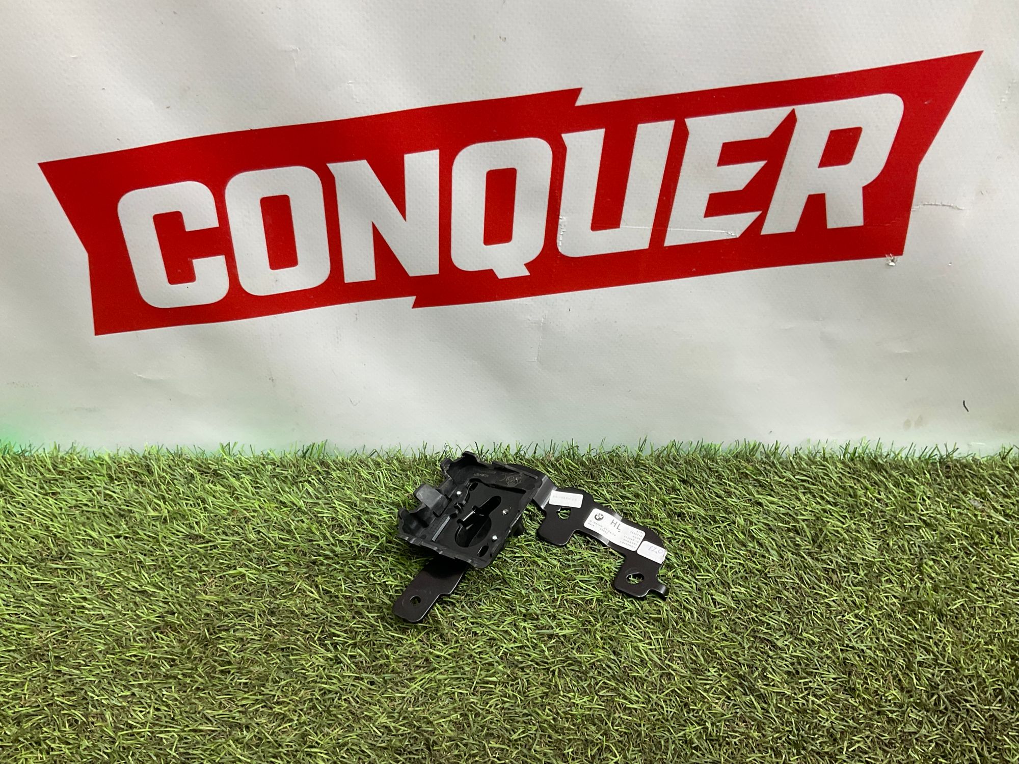 Кронштейн шторки багажника левый BMW 3 серия, G21, 2000 рублей, Москва