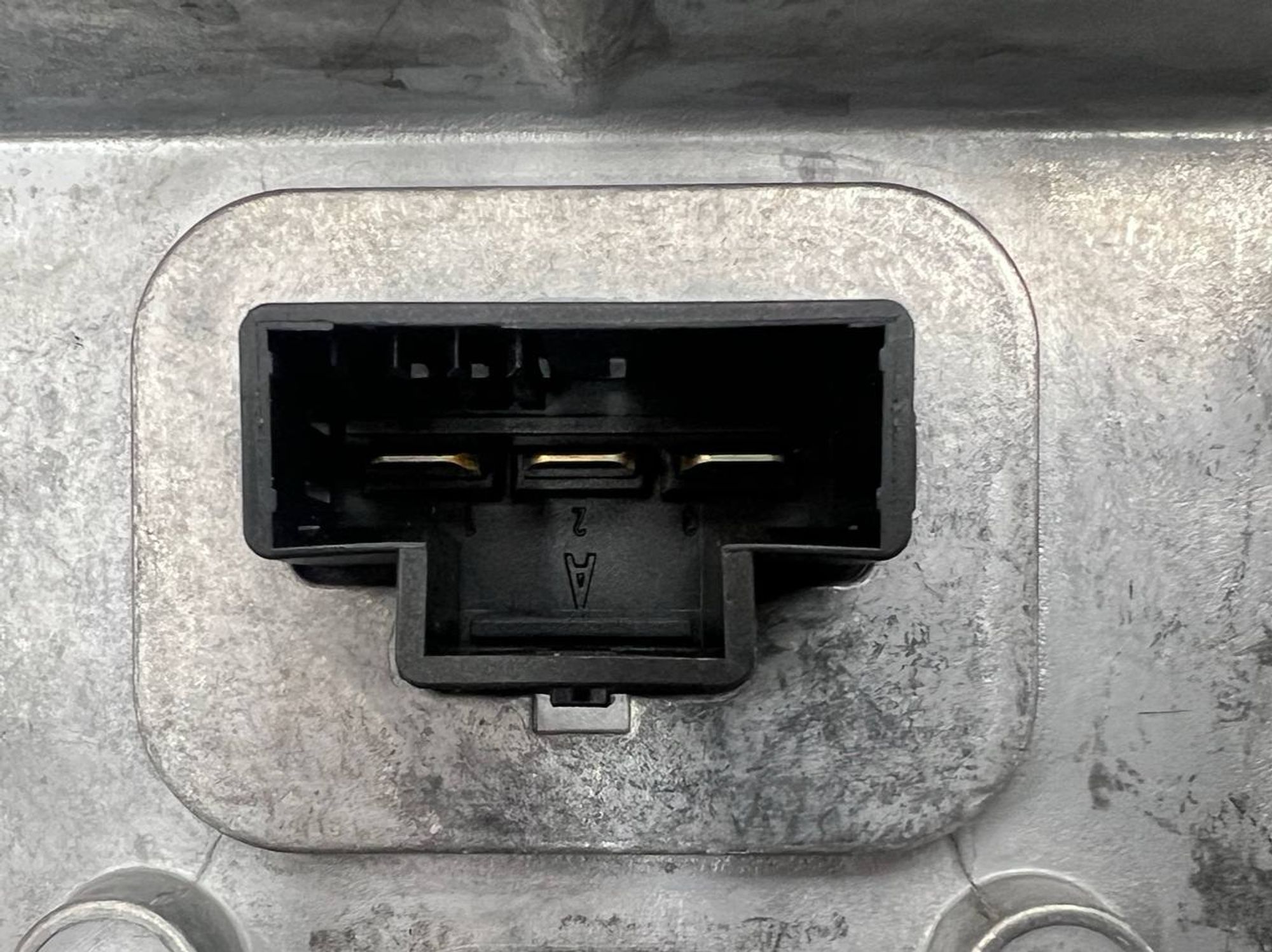 https://ycs.partsauto.market/partsauto-images/thmbs/userImages/h353NjtZg3VDP19b5HMt7LlpbQ93/part/eb4a5613-7b0d-4725-be16-85943290da40_1731076042554.jpg