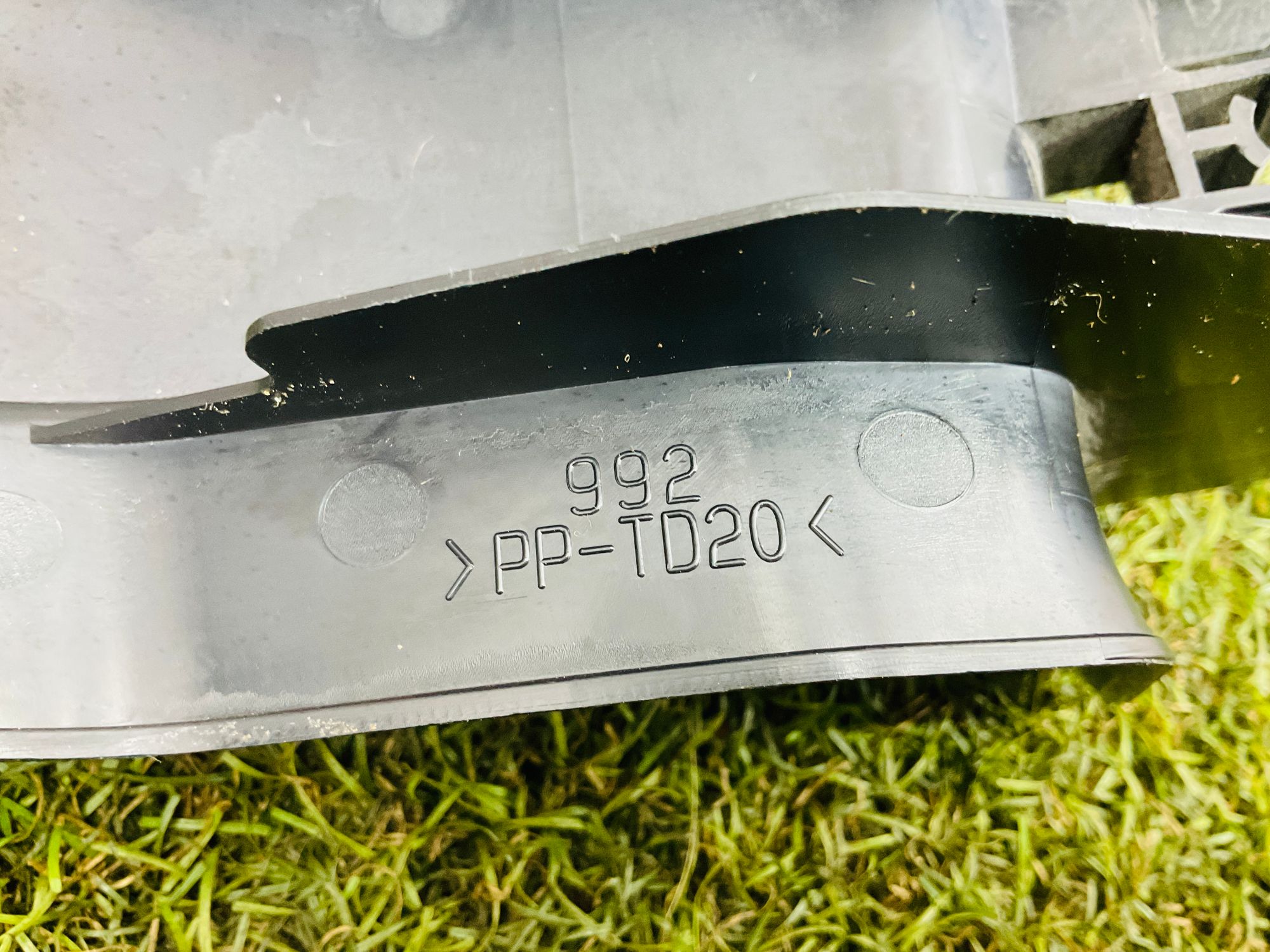 https://ycs.partsauto.market/partsauto-images/thmbs/userImages/h353NjtZg3VDP19b5HMt7LlpbQ93/part/ec5ae2af-7730-420d-a7d5-b8a301ad5b1d_1779807798476.jpg