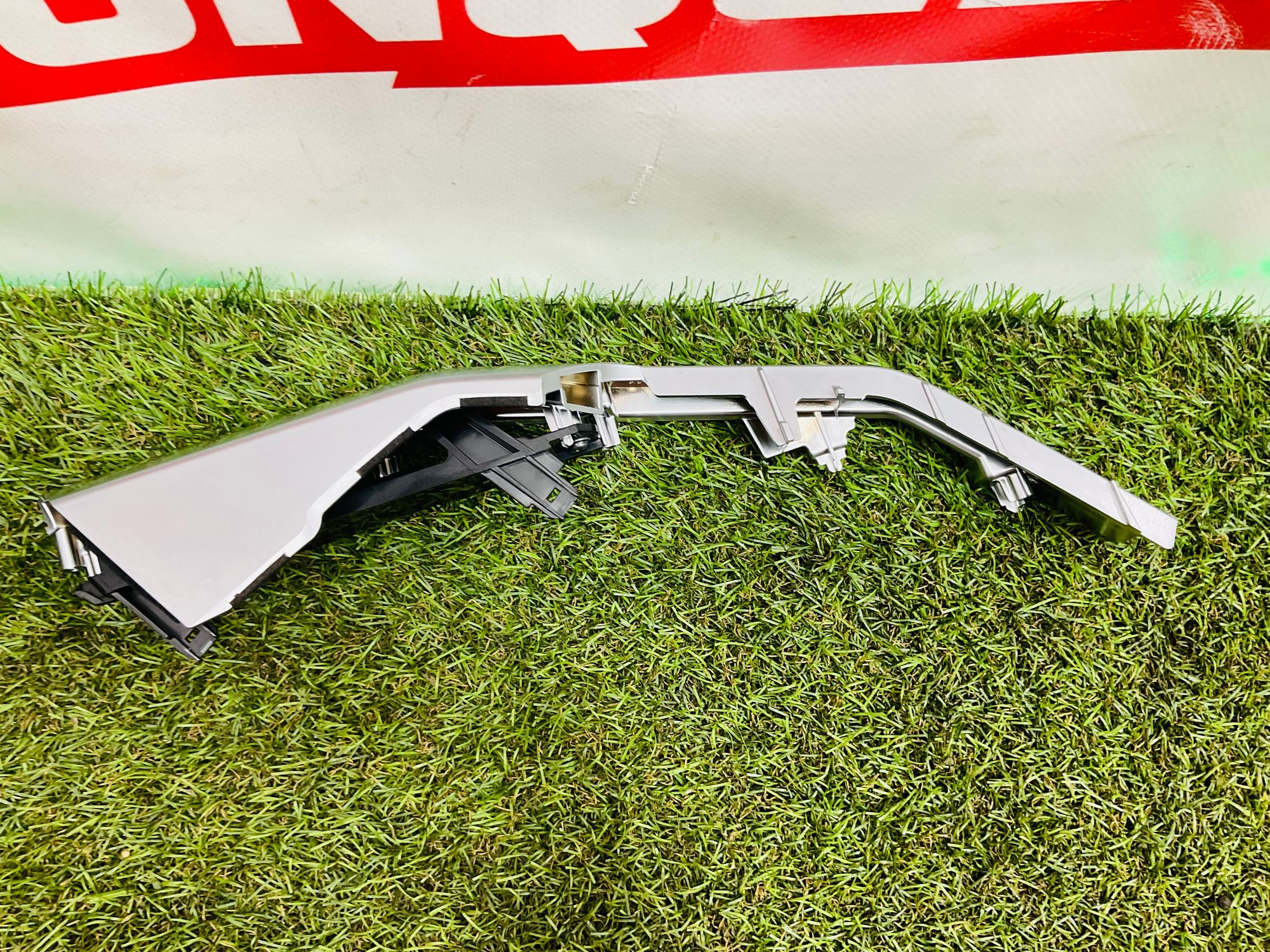 https://ycs.partsauto.market/partsauto-images/thmbs/userImages/h353NjtZg3VDP19b5HMt7LlpbQ93/part/ec74355d-1d72-4cda-a83d-e1ba95eeb4fa_1779721185758.jpg