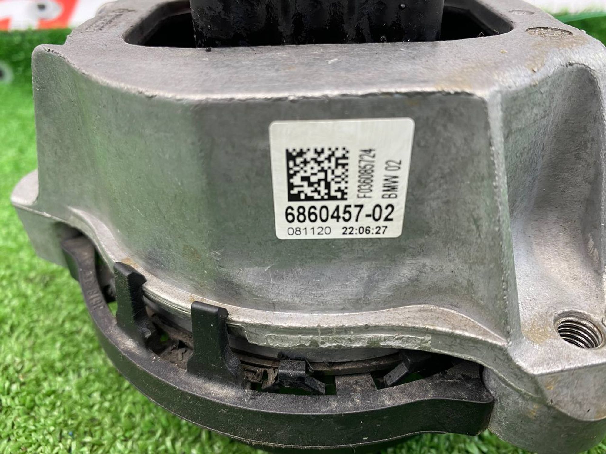 https://ycs.partsauto.market/partsauto-images/thmbs/userImages/h353NjtZg3VDP19b5HMt7LlpbQ93/part/ecd1a5f0-196d-49de-b38f-036a23c8811c_1746713245848.jpg