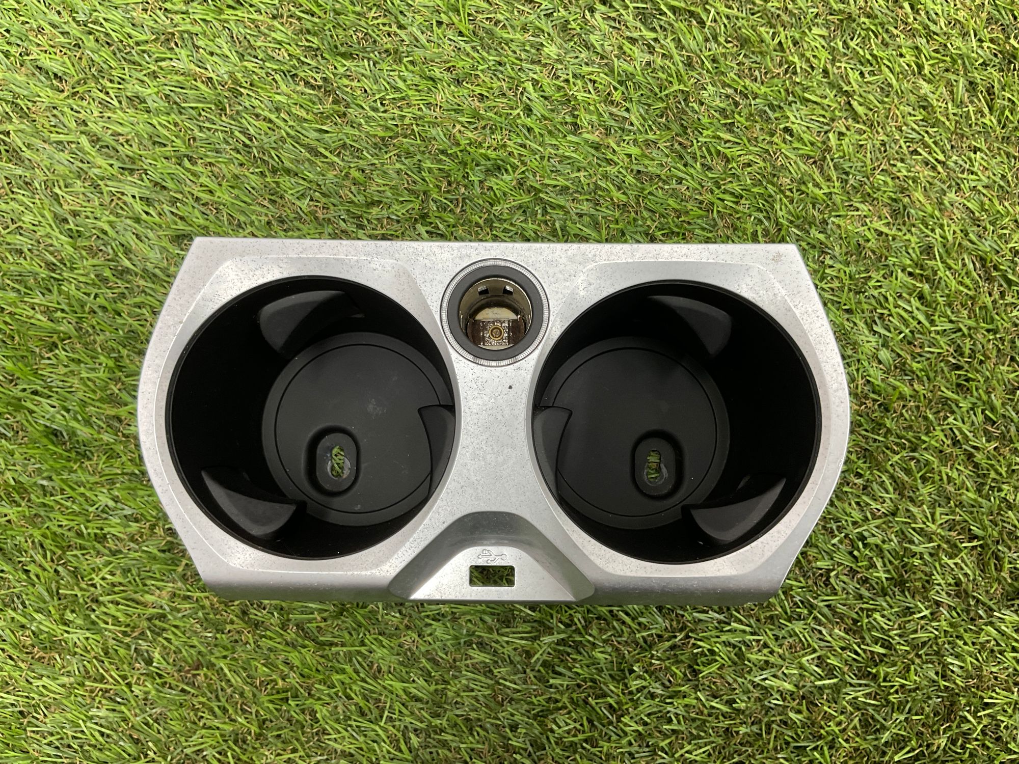 Подстаканник передний BMW M8, F91/F92/F93 рестайлинг, 3000 рублей, Москва